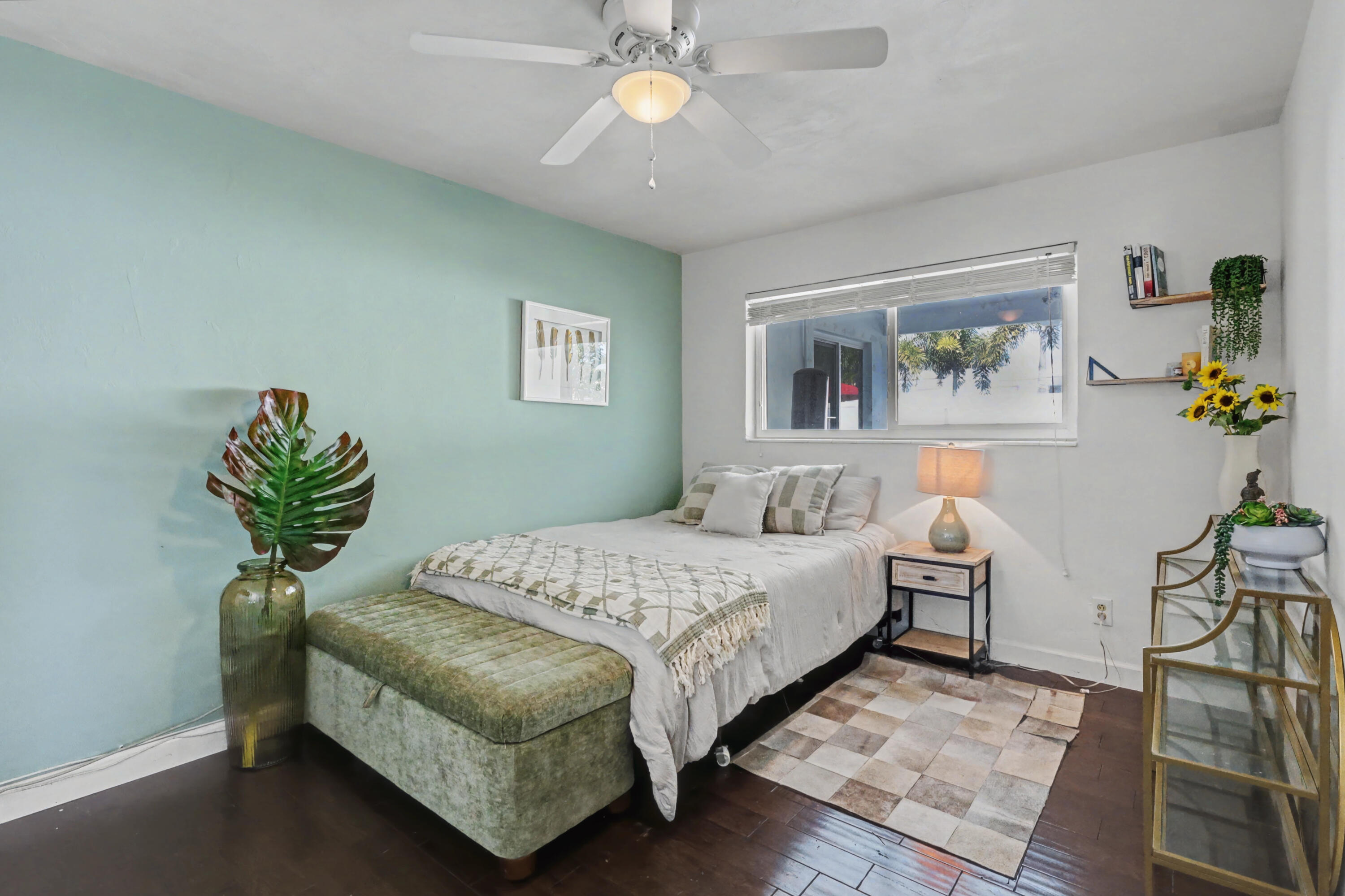 355 NE 23rd Way