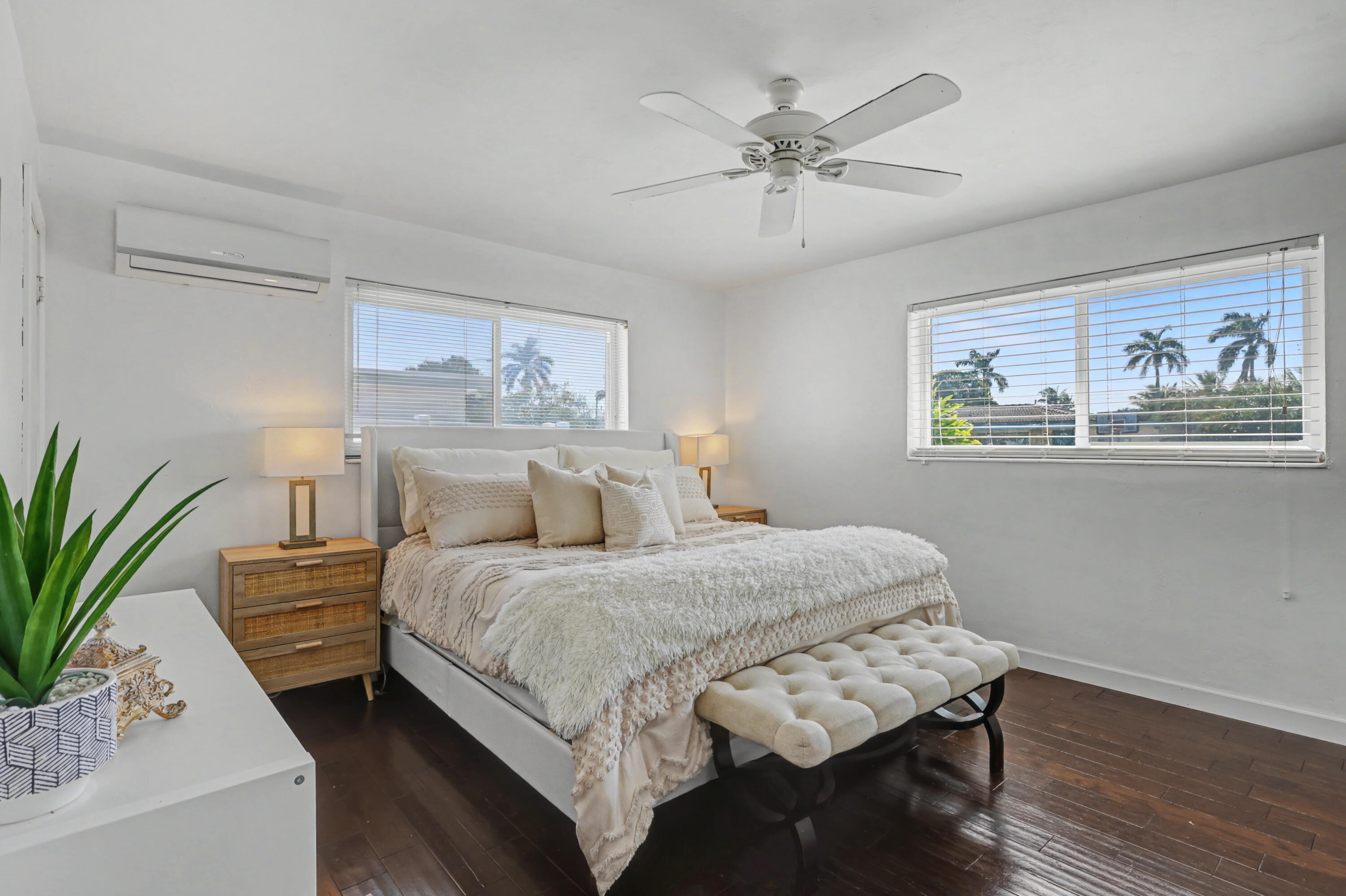 355 NE 23rd Way