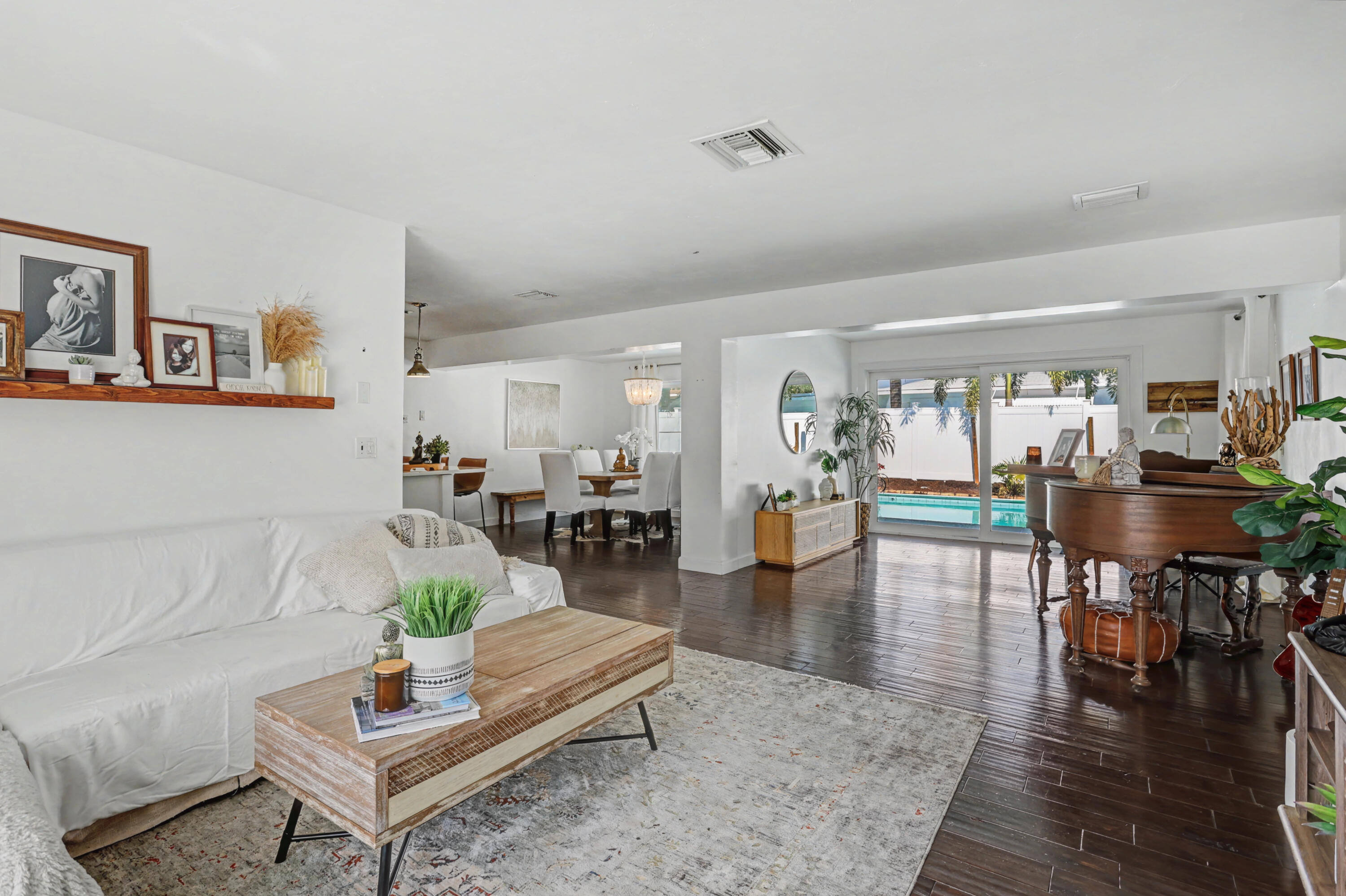 355 NE 23rd Way