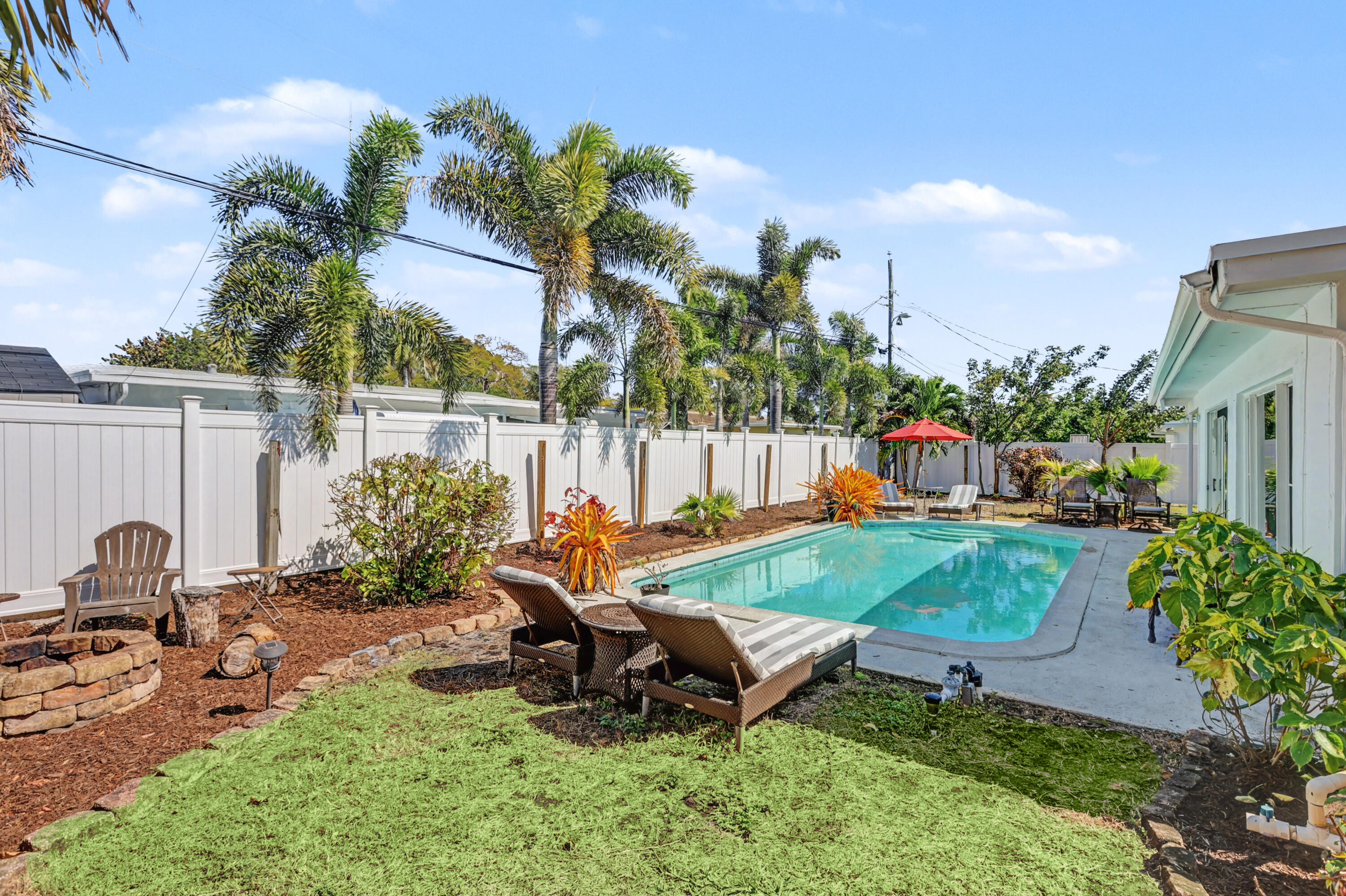 355 NE 23rd Way