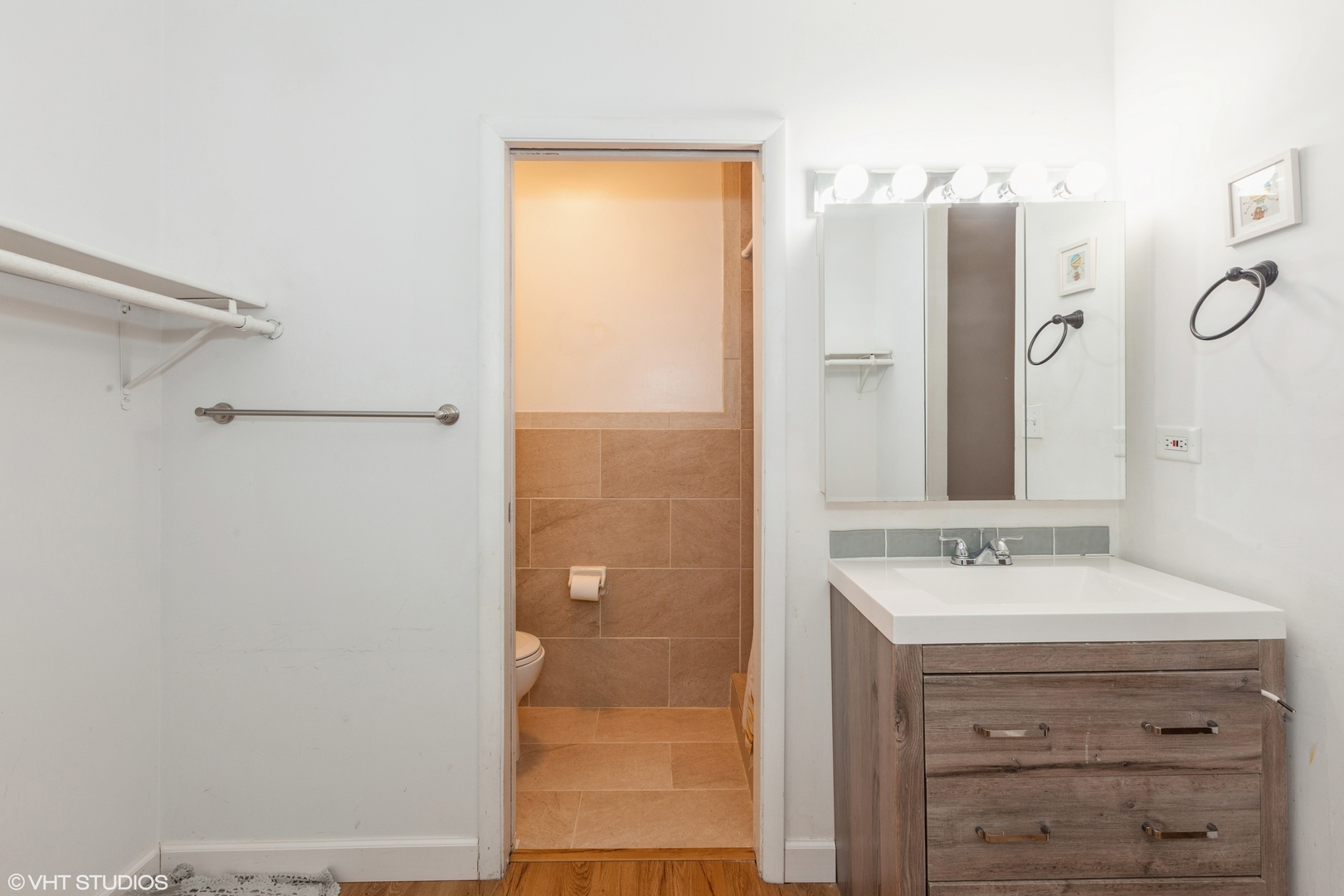 1041 W Ogden Avenue W Unit: 231