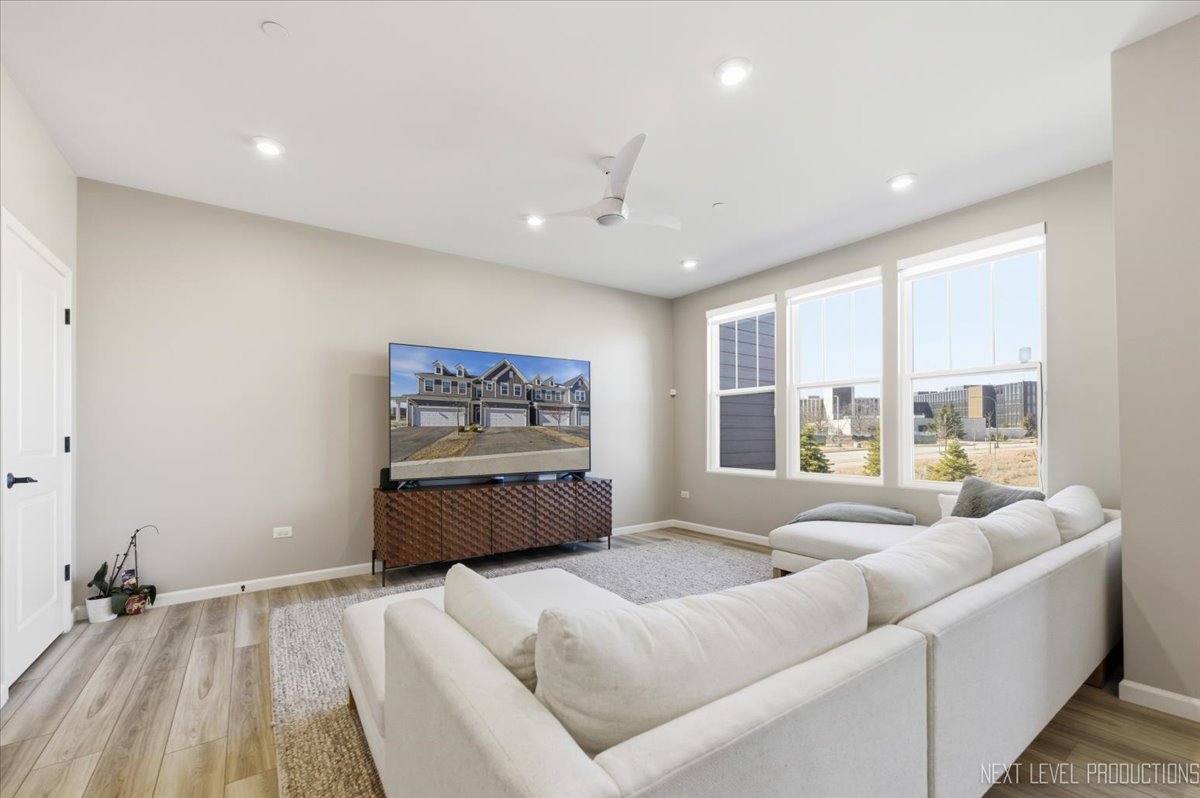 2132 Weatherbee Lane