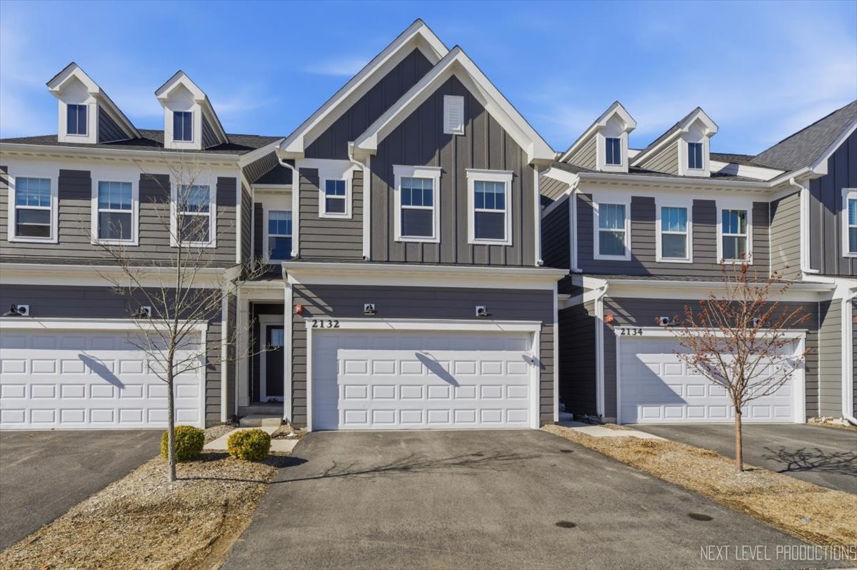 2132 Weatherbee Lane