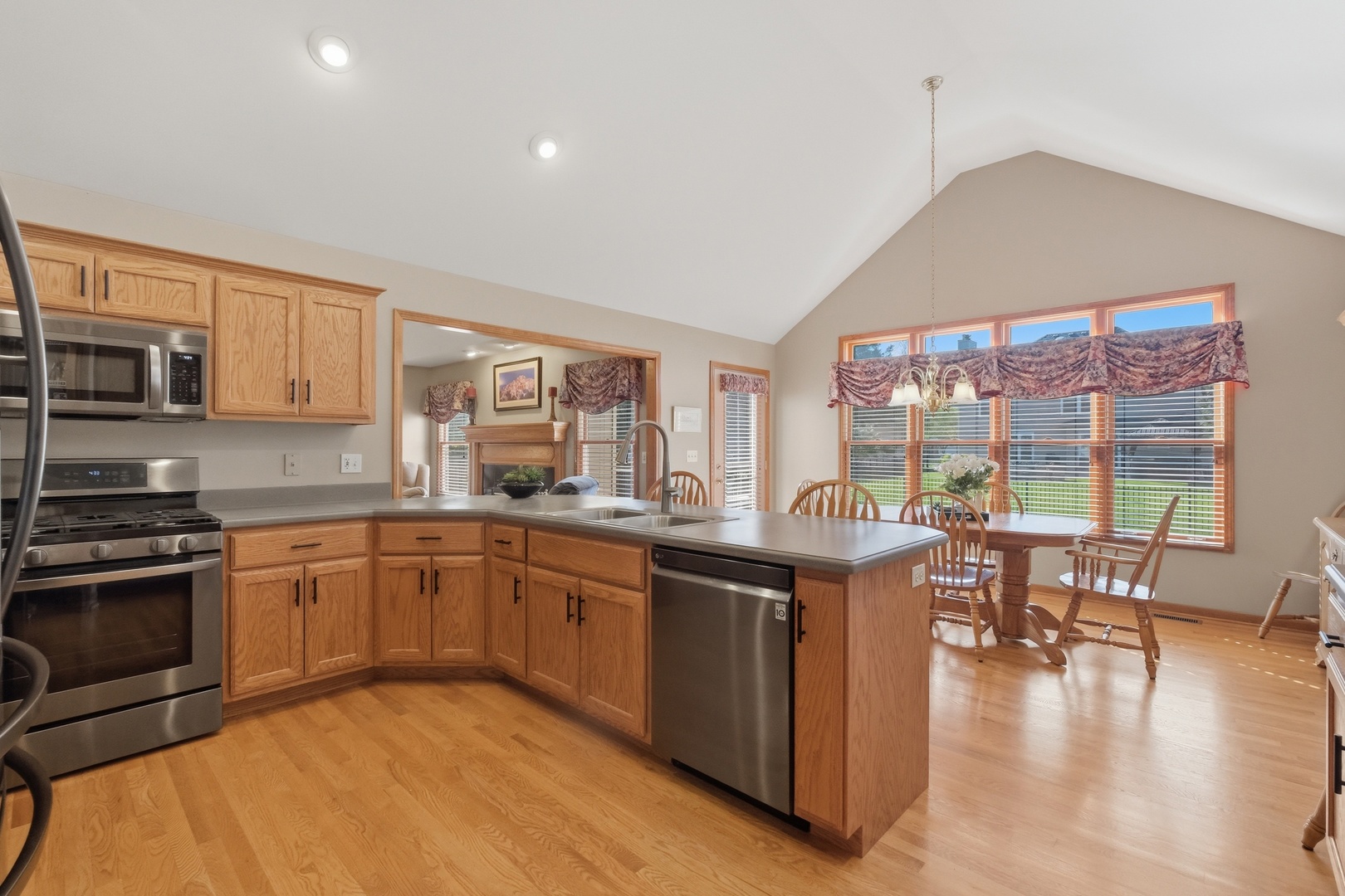25006 Sandra Lane