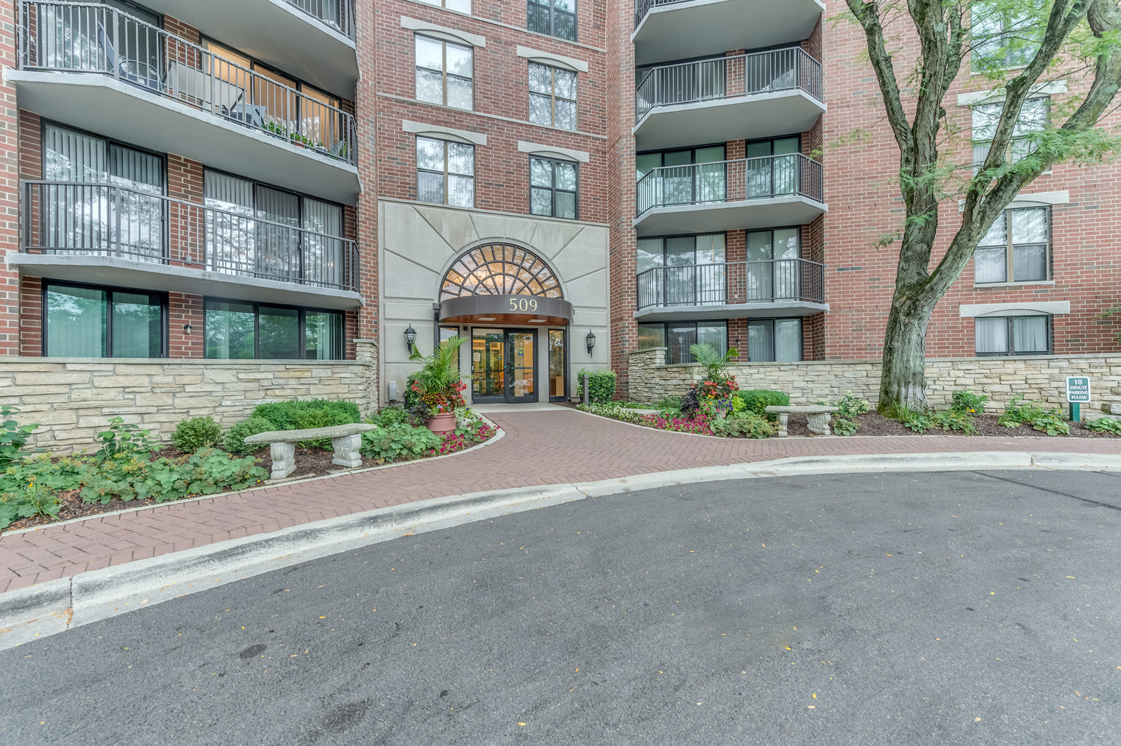 509 Aurora Avenue Unit: 205