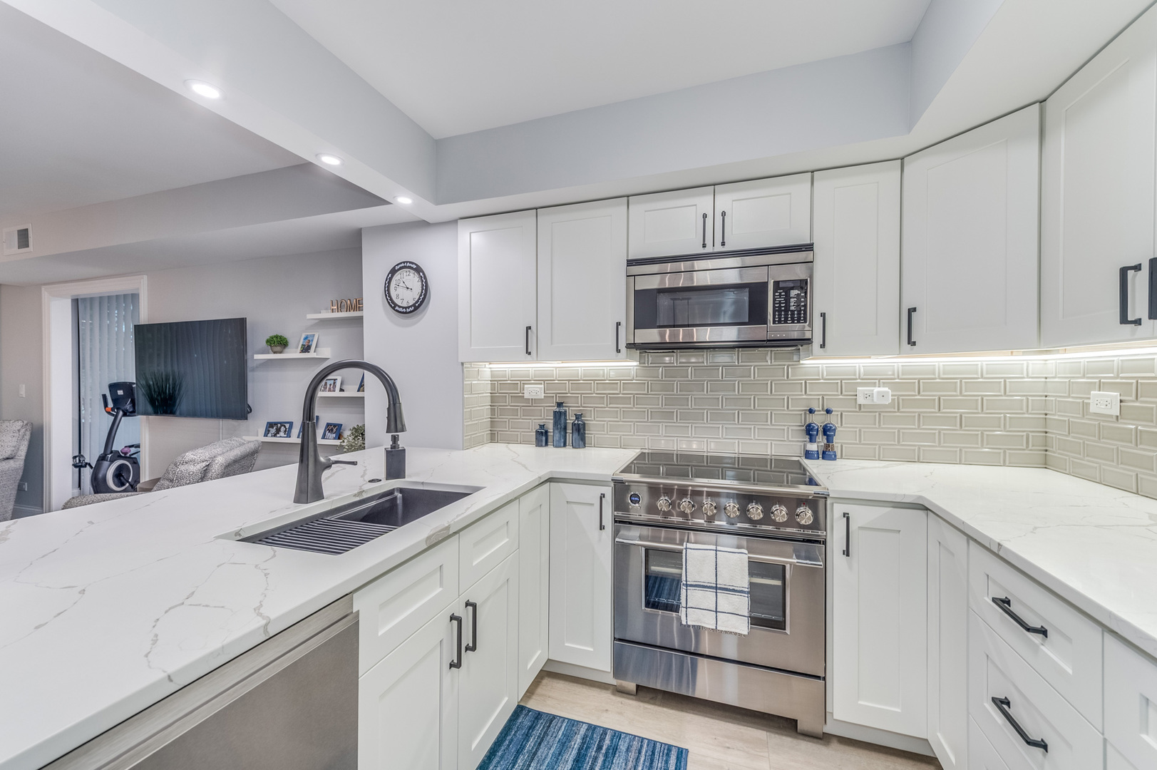 509 Aurora Avenue Unit: 205