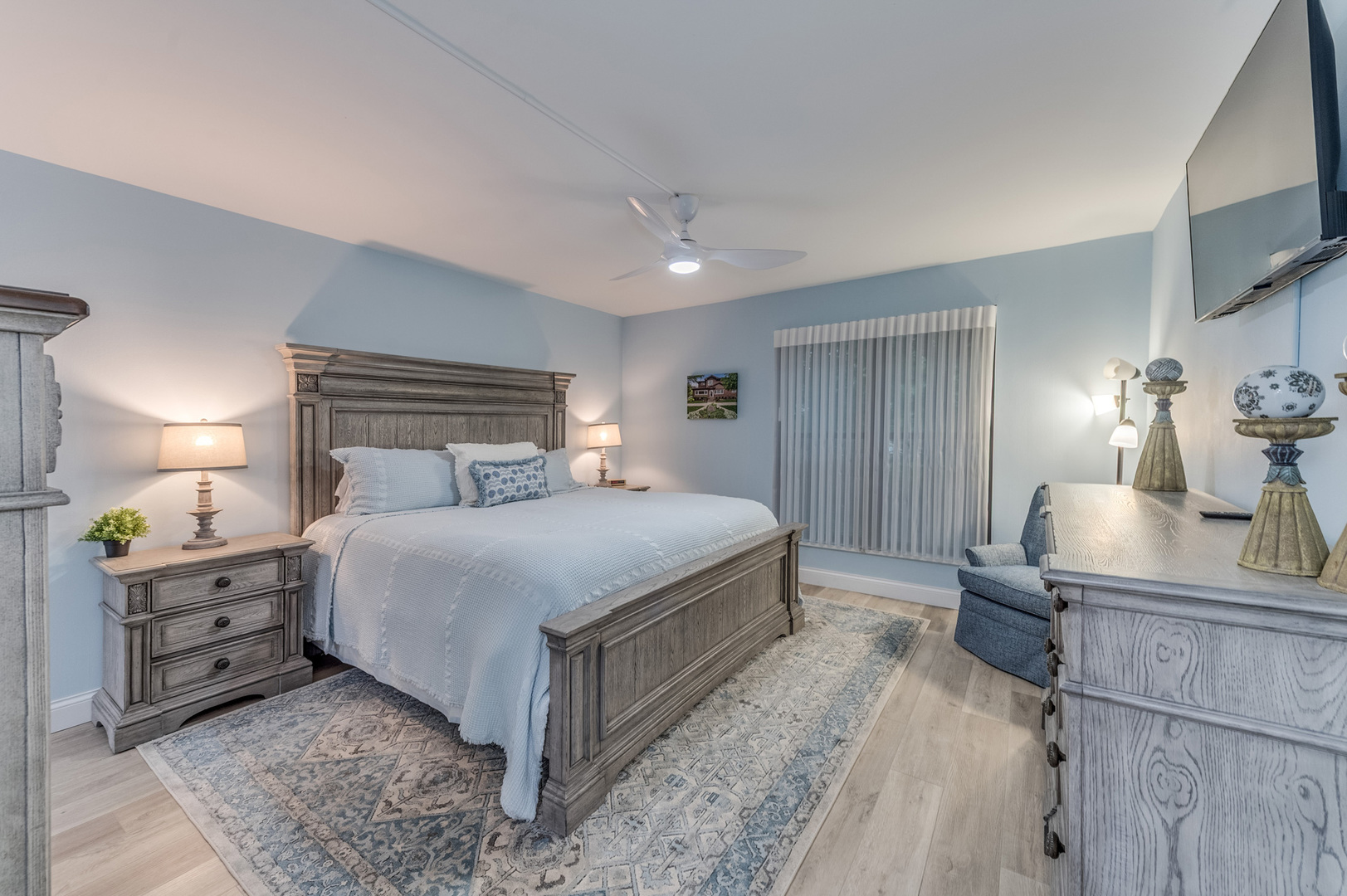 509 Aurora Avenue Unit: 205