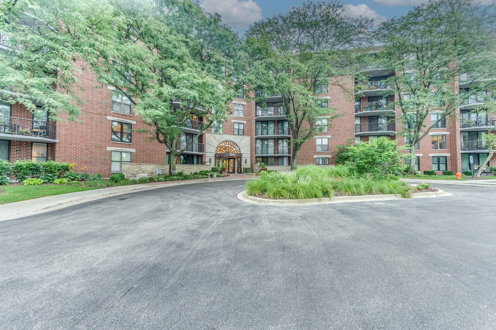 509 Aurora Avenue Unit: 205