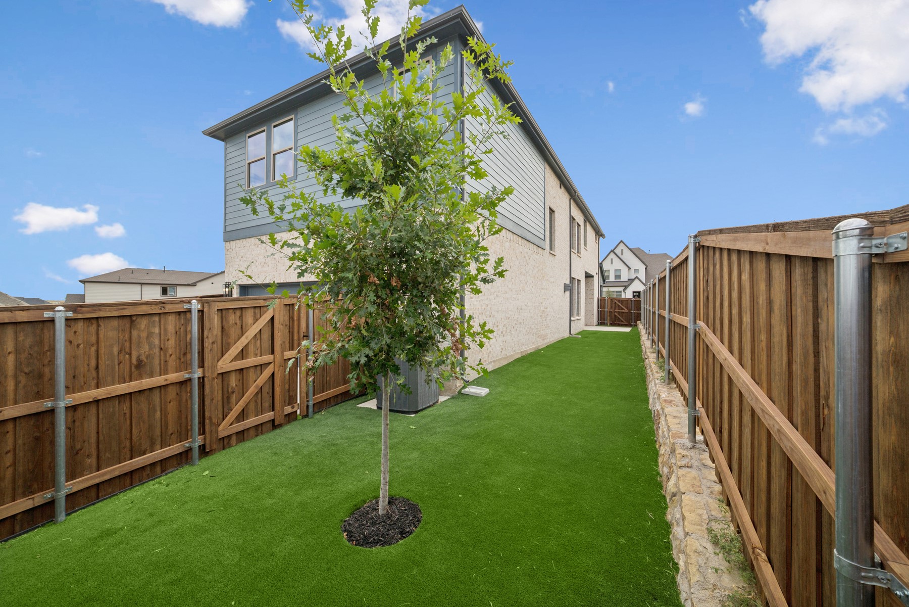 2225 Heather Hills Drive