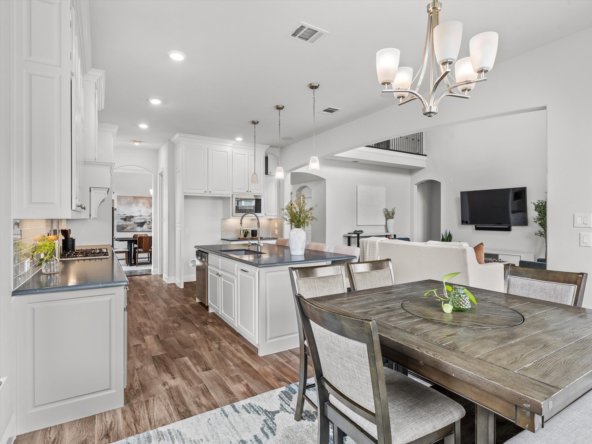 13194 Brokers Tip Lane