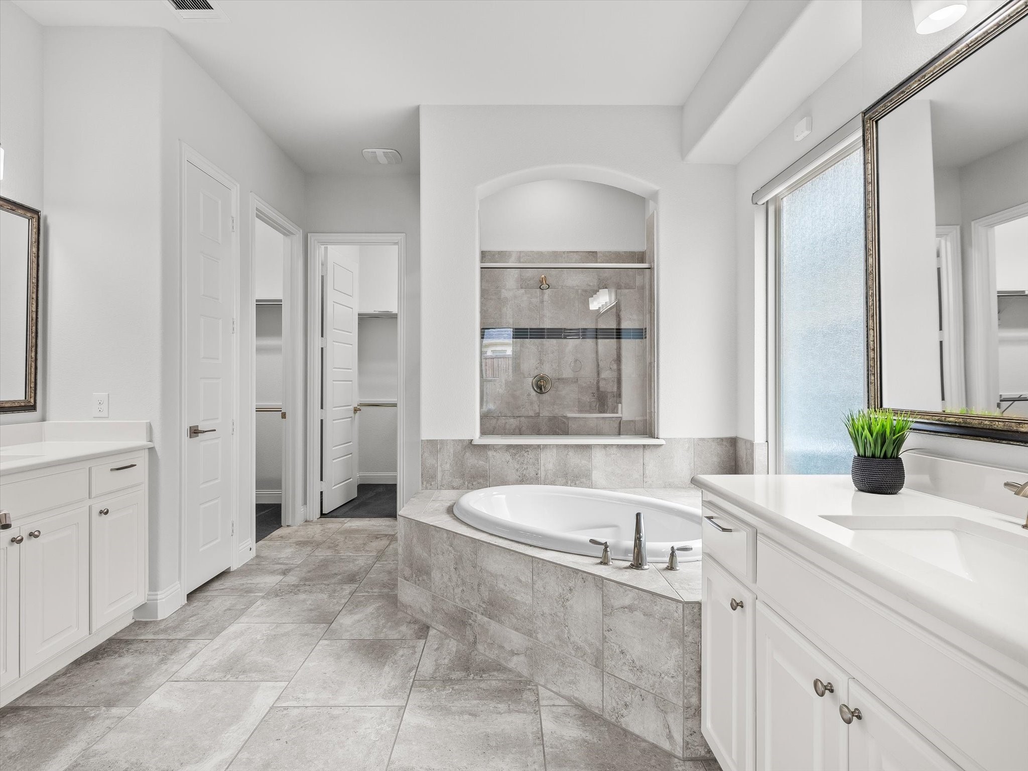 13194 Brokers Tip Lane