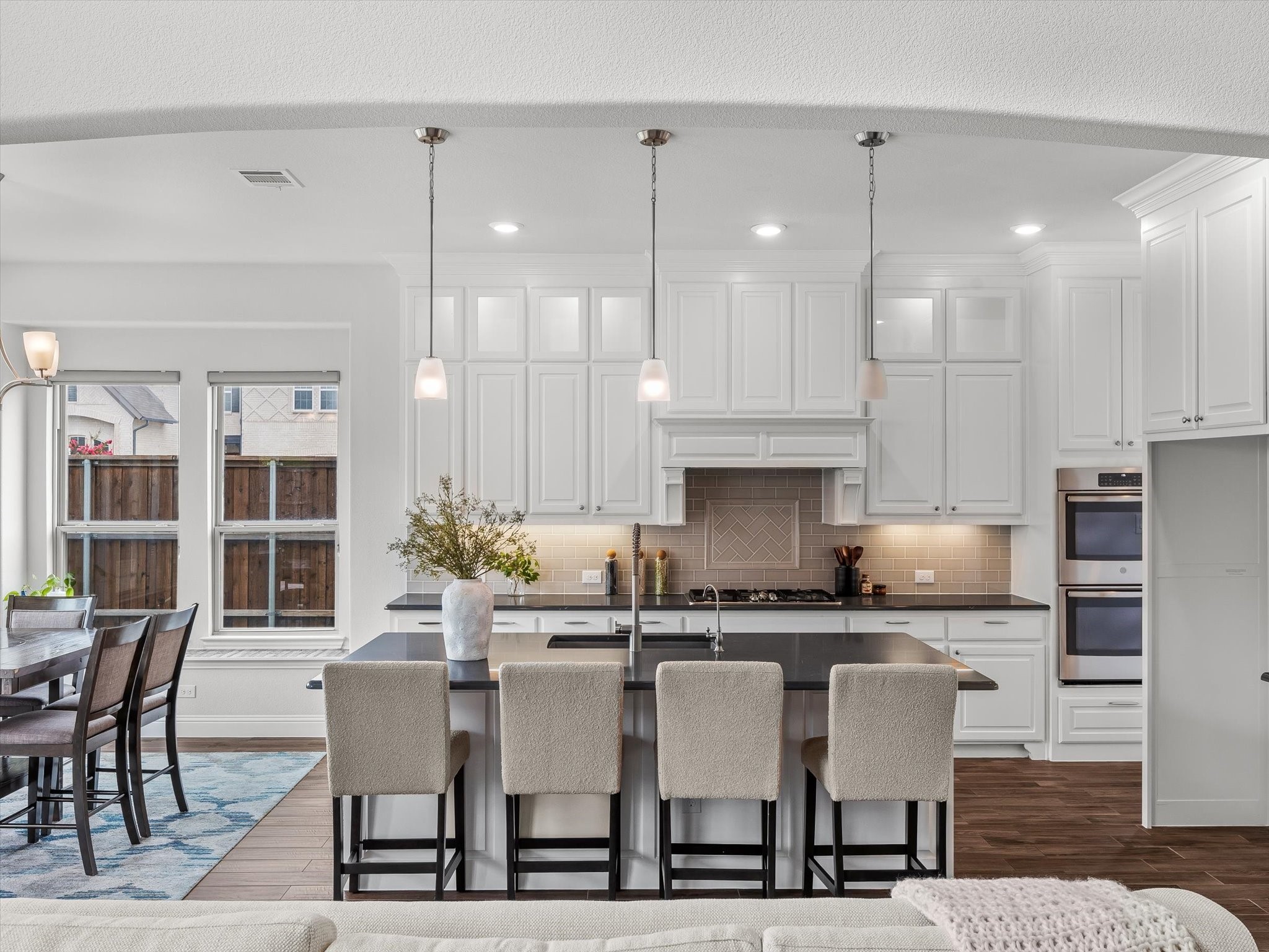 13194 Brokers Tip Lane