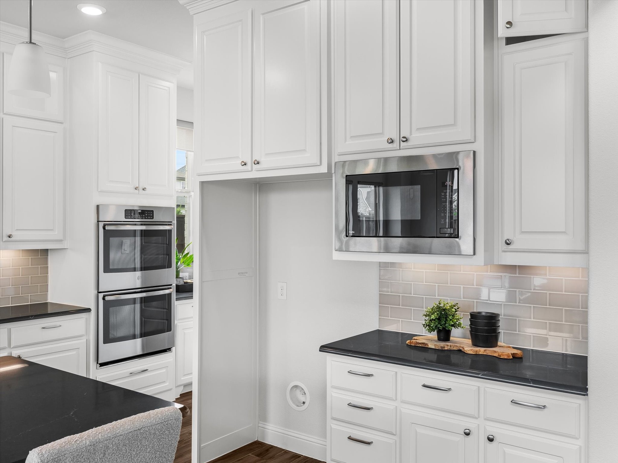 13194 Brokers Tip Lane