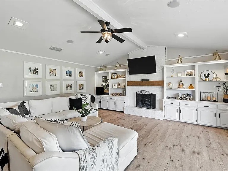 16485 Red Wood Circle W