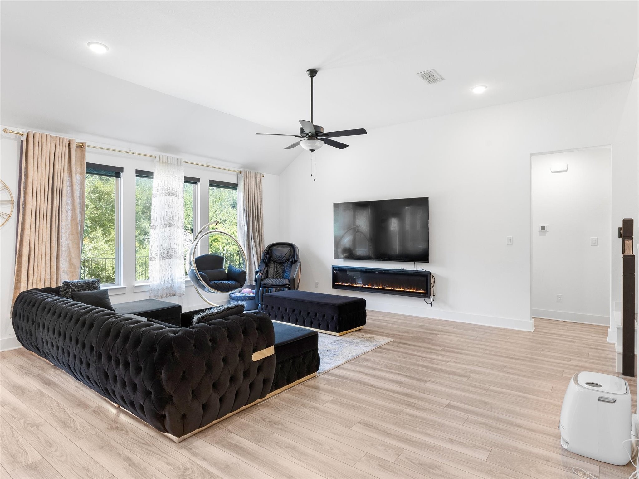 1204 Villalonga Drive