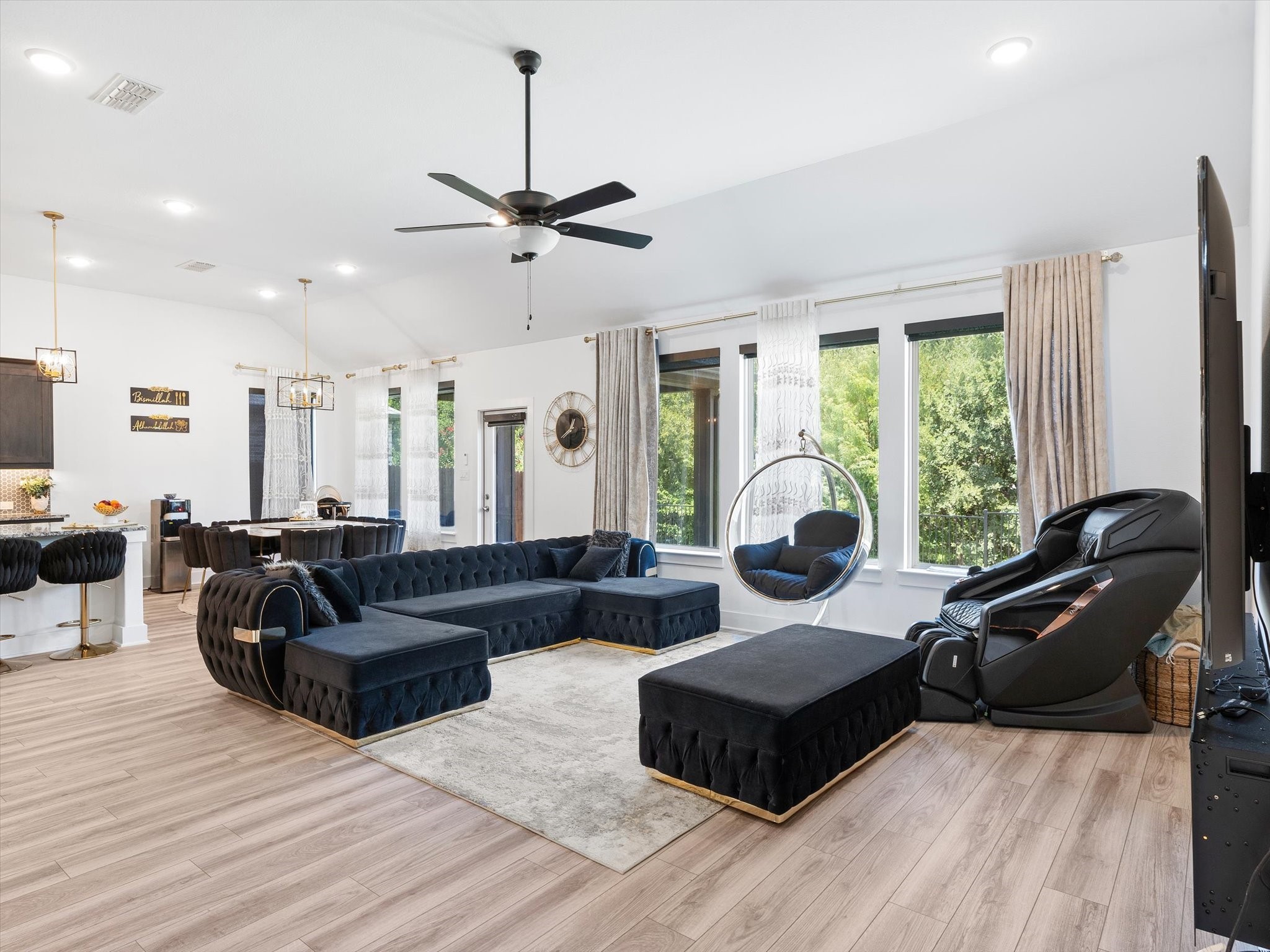 1204 Villalonga Drive