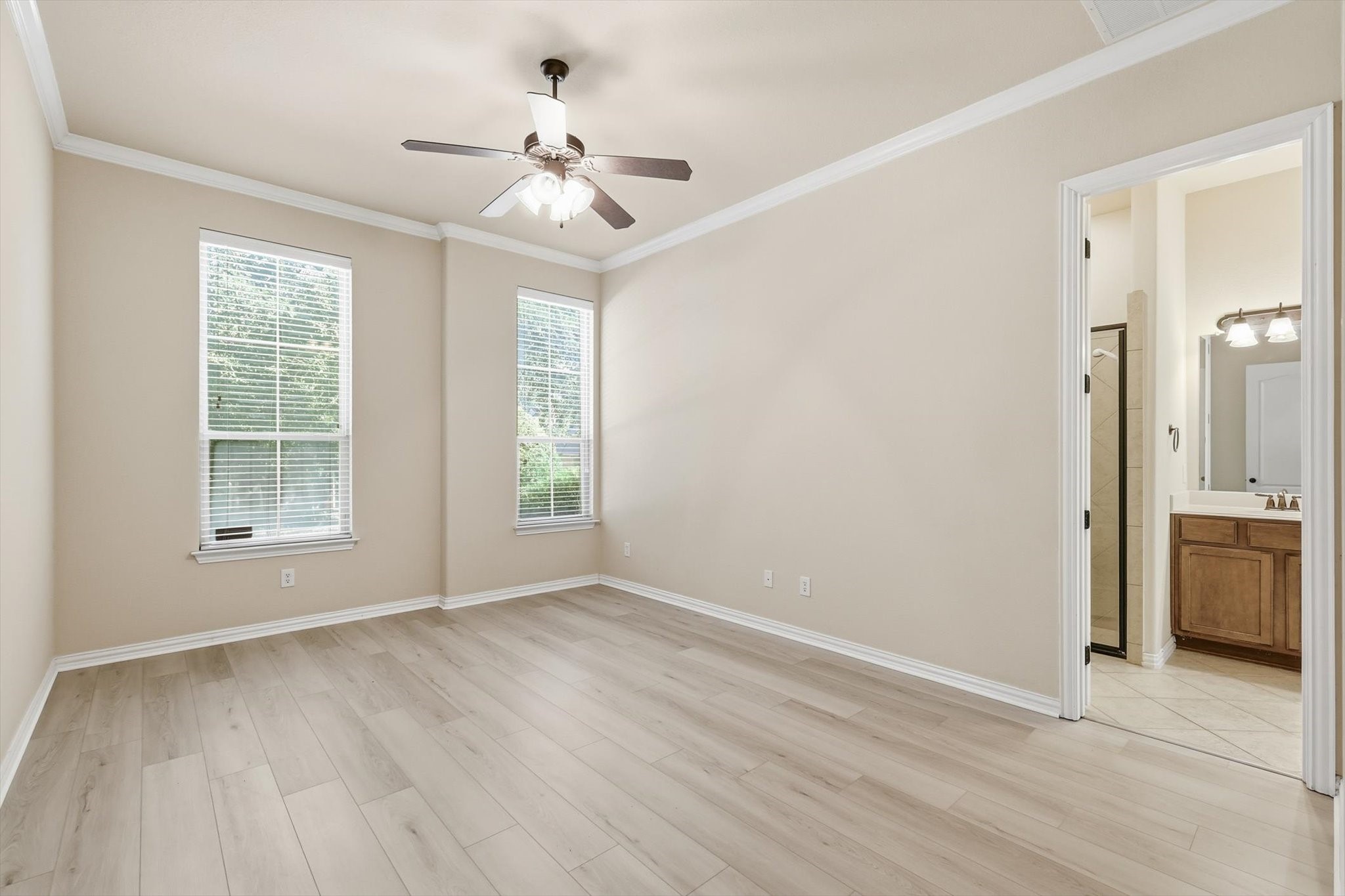 2462 Sunderland Lane
