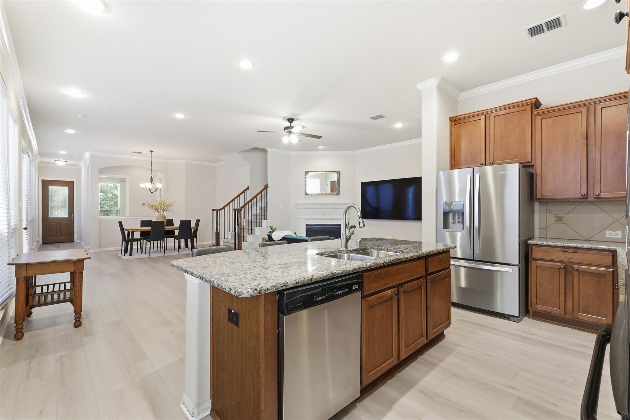 2462 Sunderland Lane