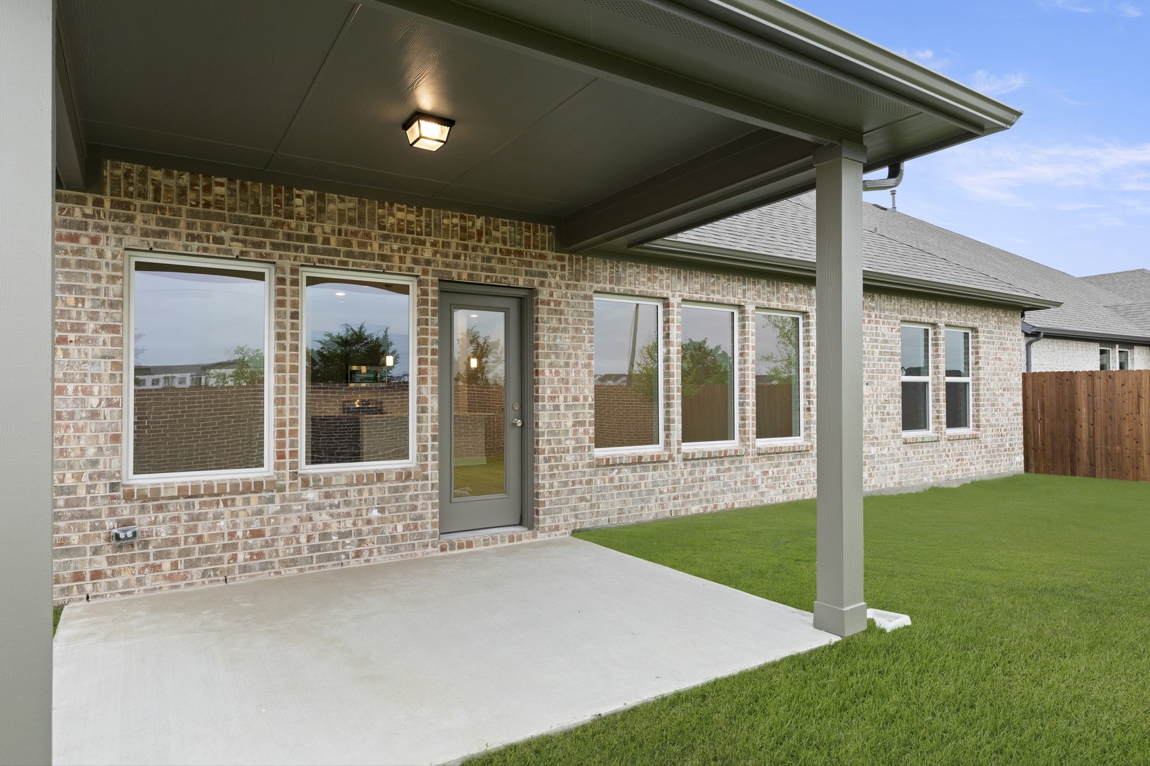 1232 Redcoat Drive