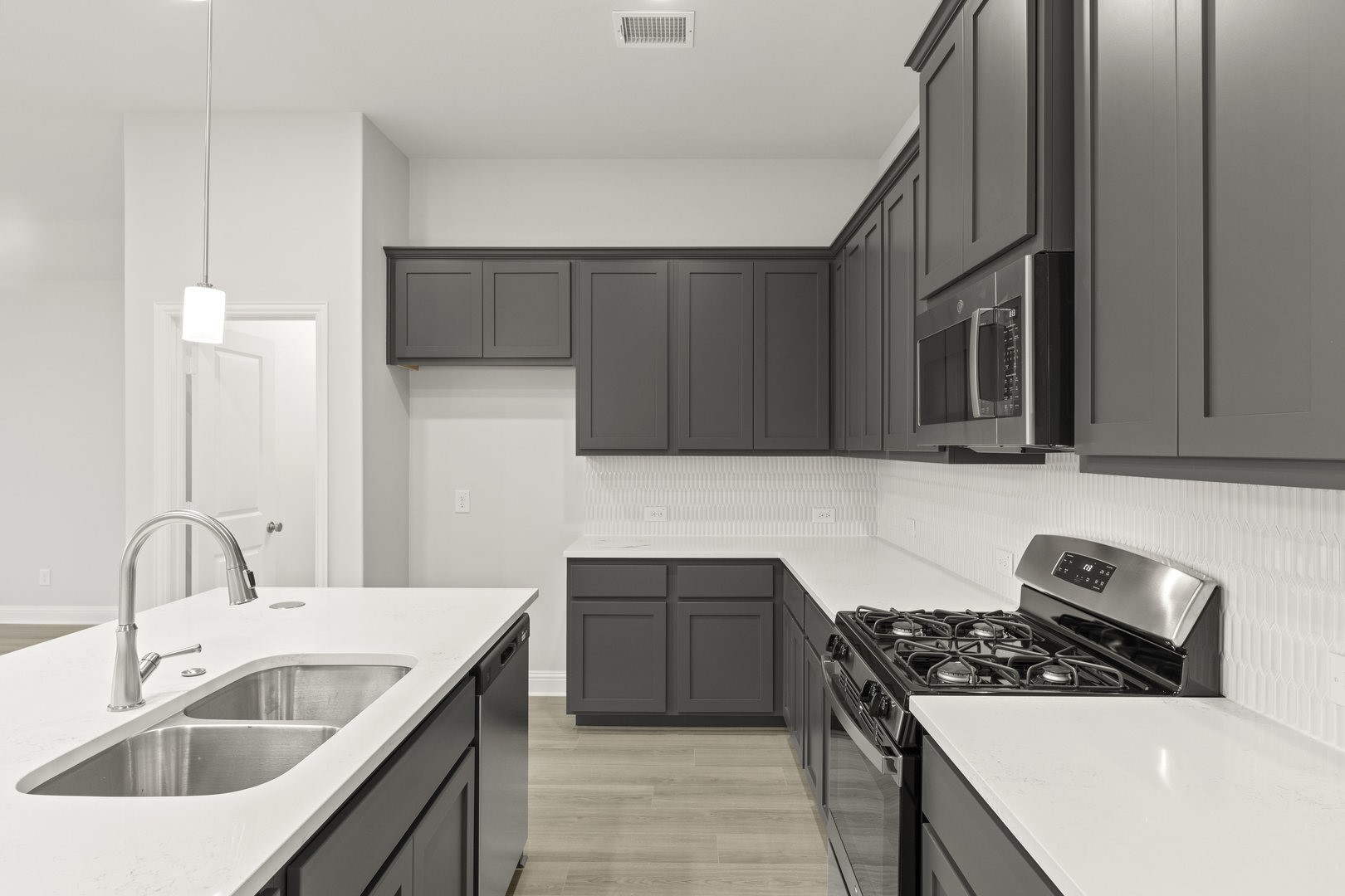 1232 Redcoat Drive