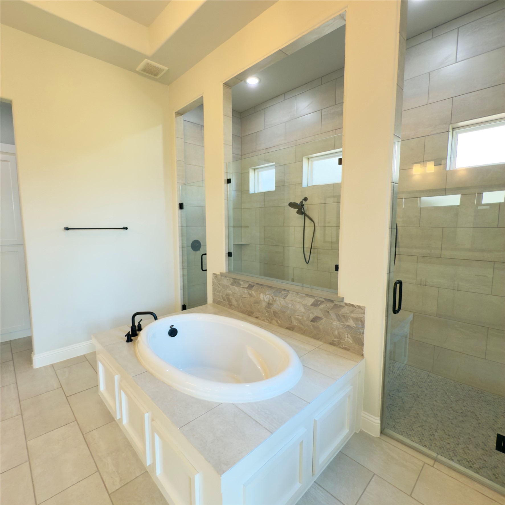 8821 Autumn Lake Trail