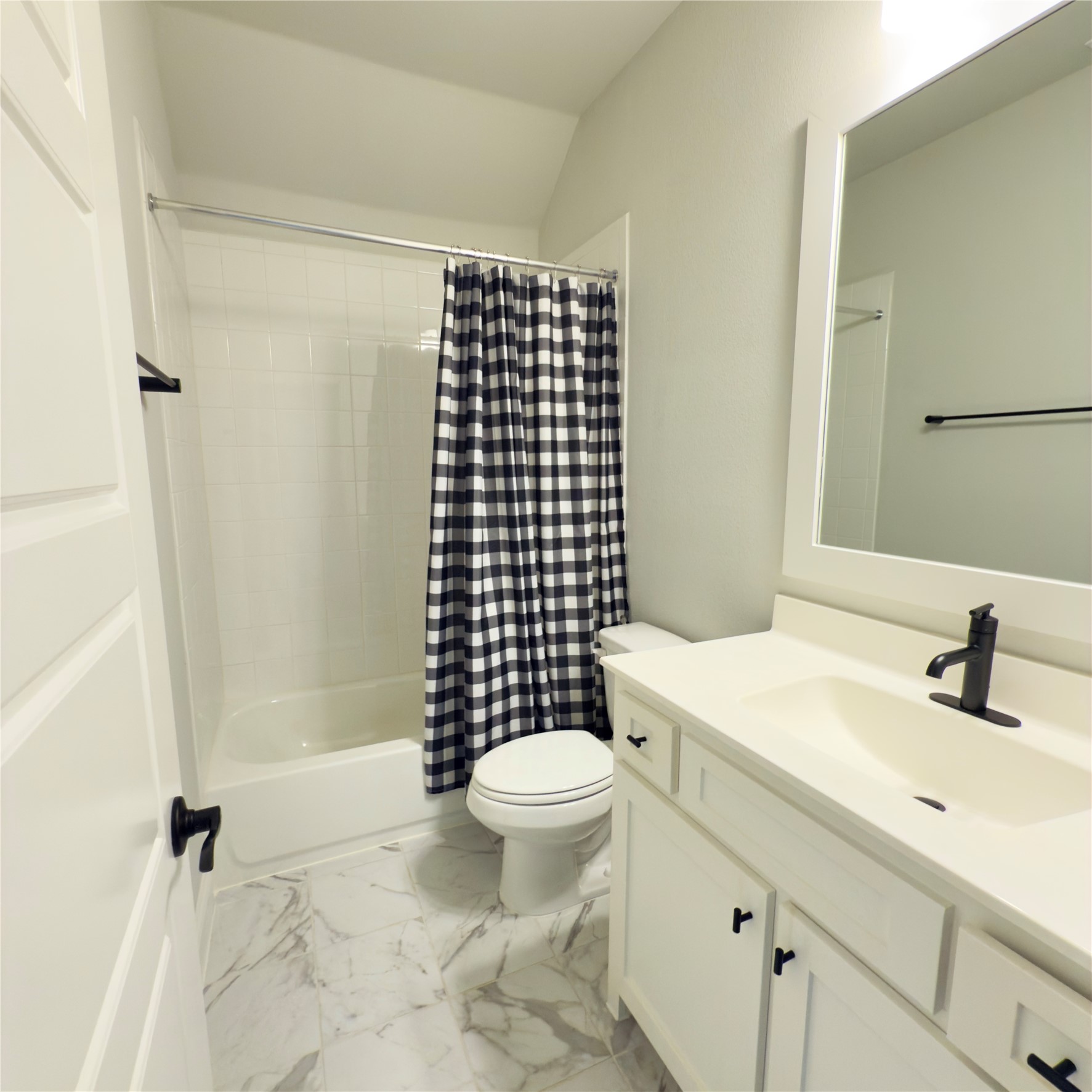 8821 Autumn Lake Trail