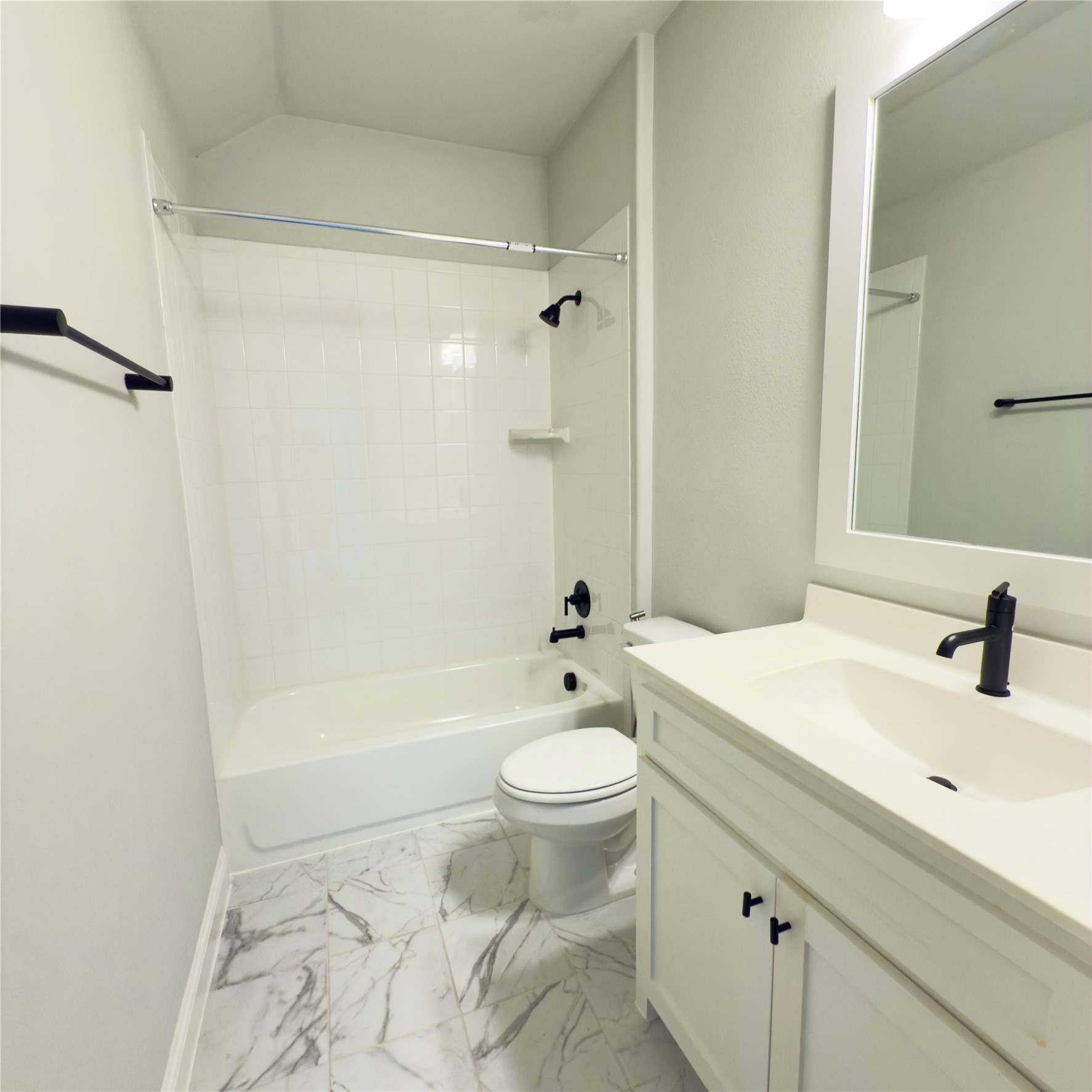 8821 Autumn Lake Trail