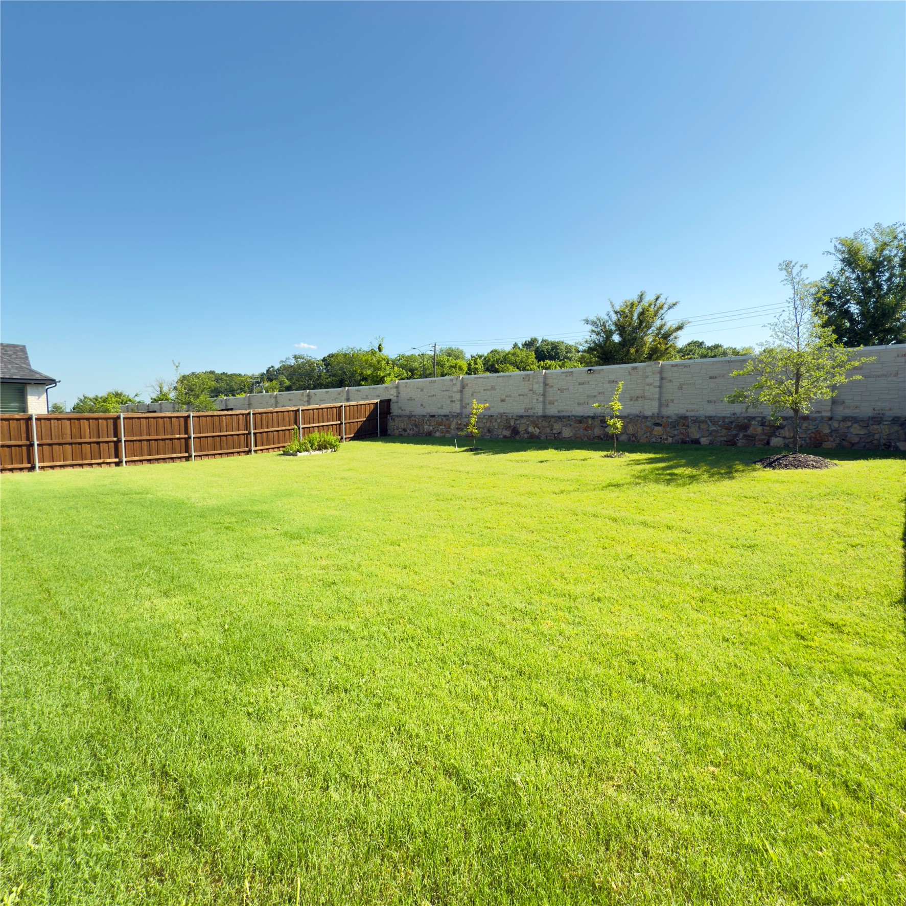 8821 Autumn Lake Trail