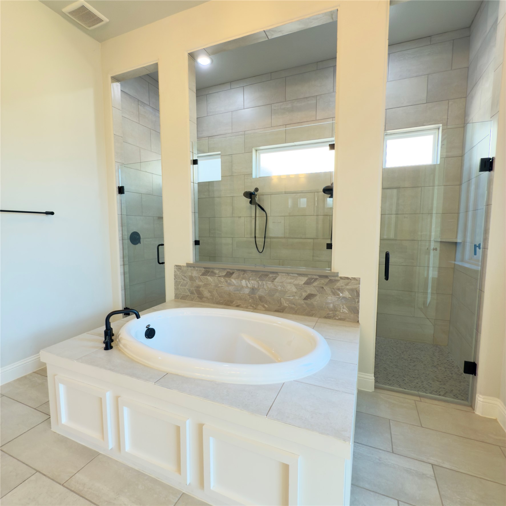 8821 Autumn Lake Trail