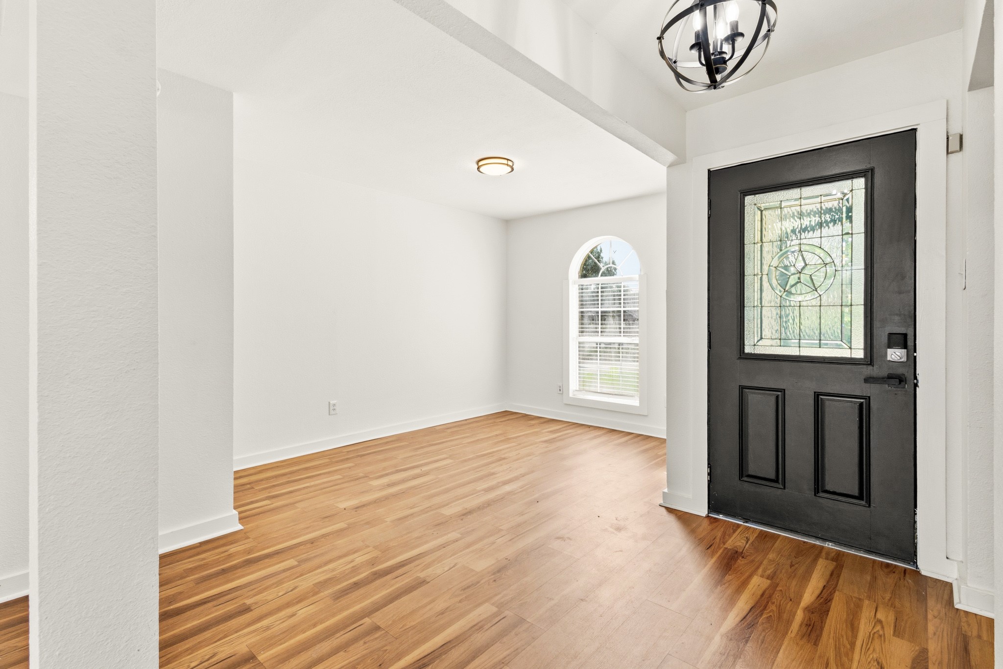 1313 Crosscreek Lane