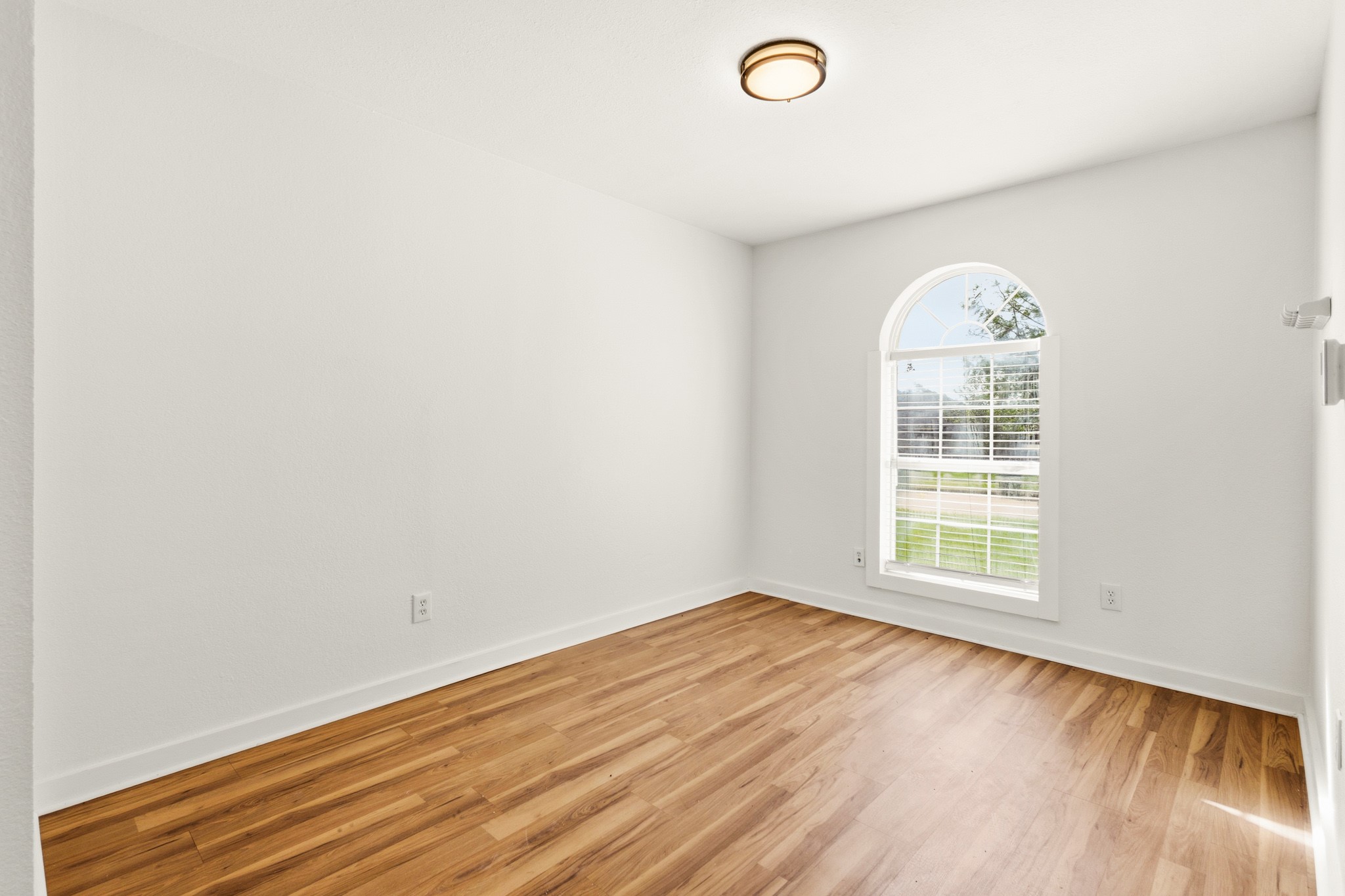 1313 Crosscreek Lane