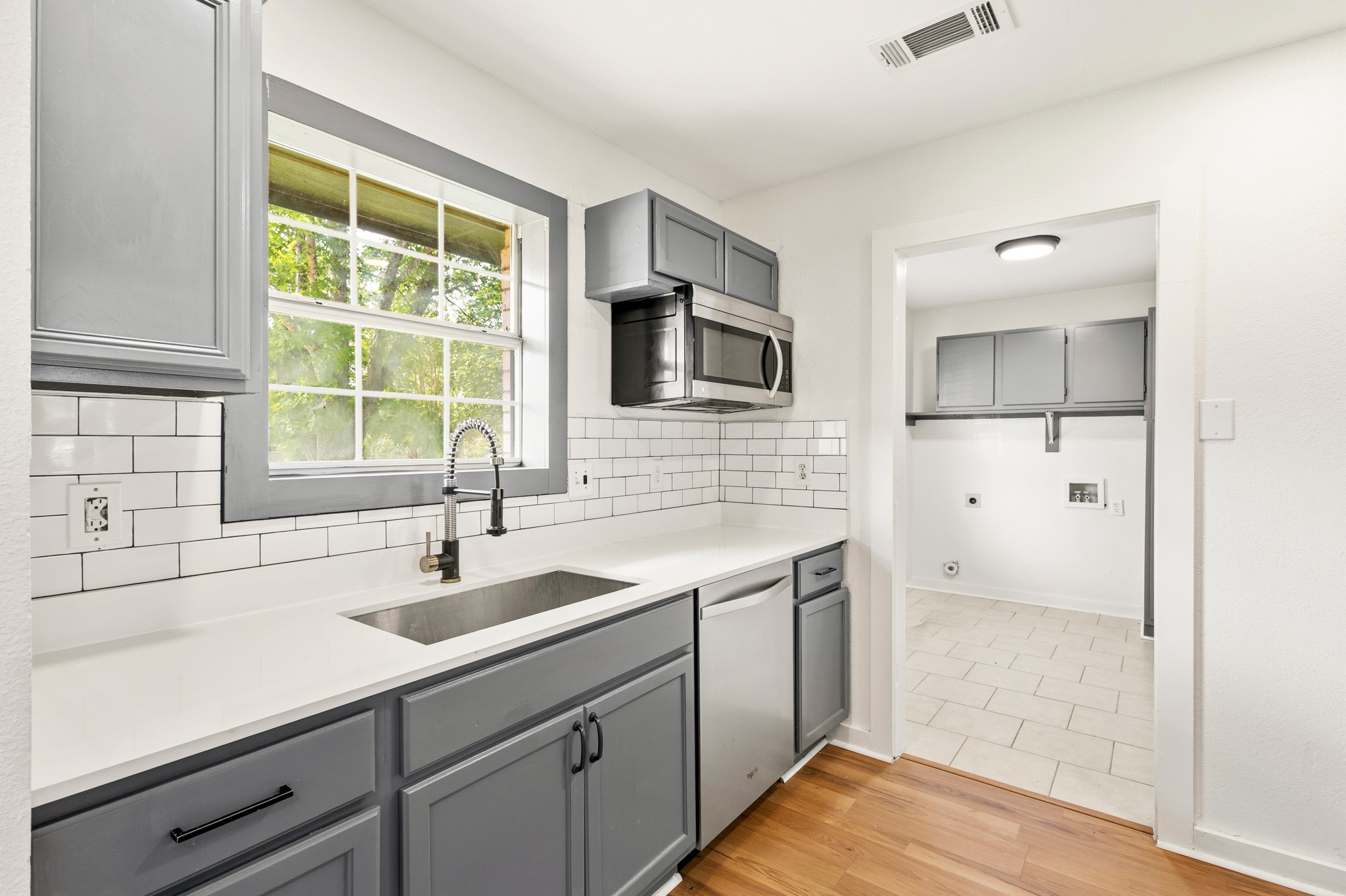 1313 Crosscreek Lane