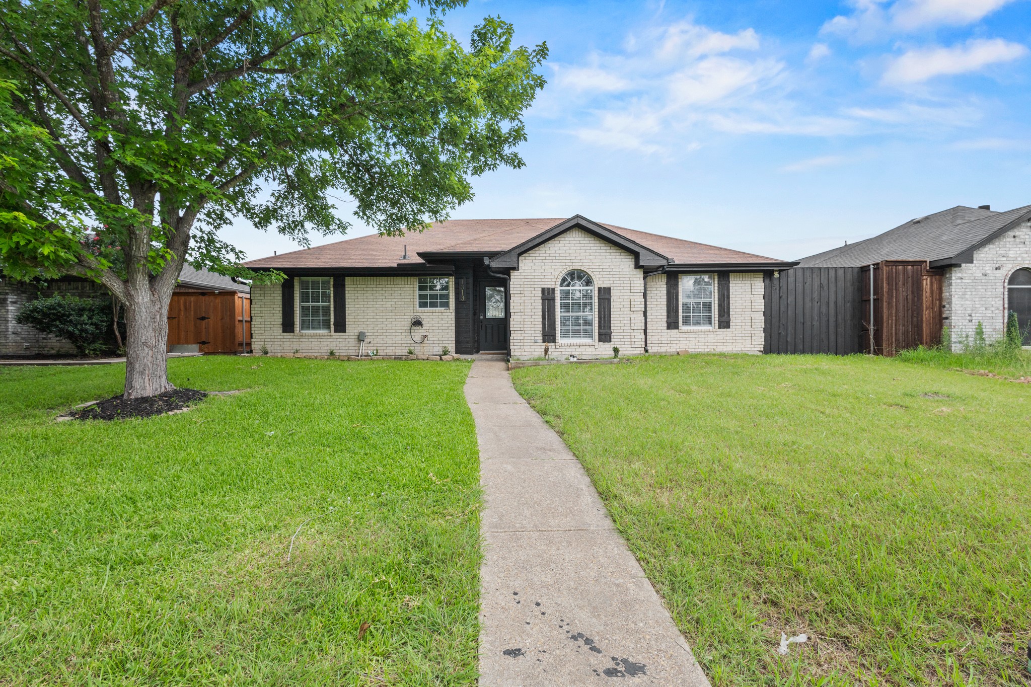 1313 Crosscreek Lane