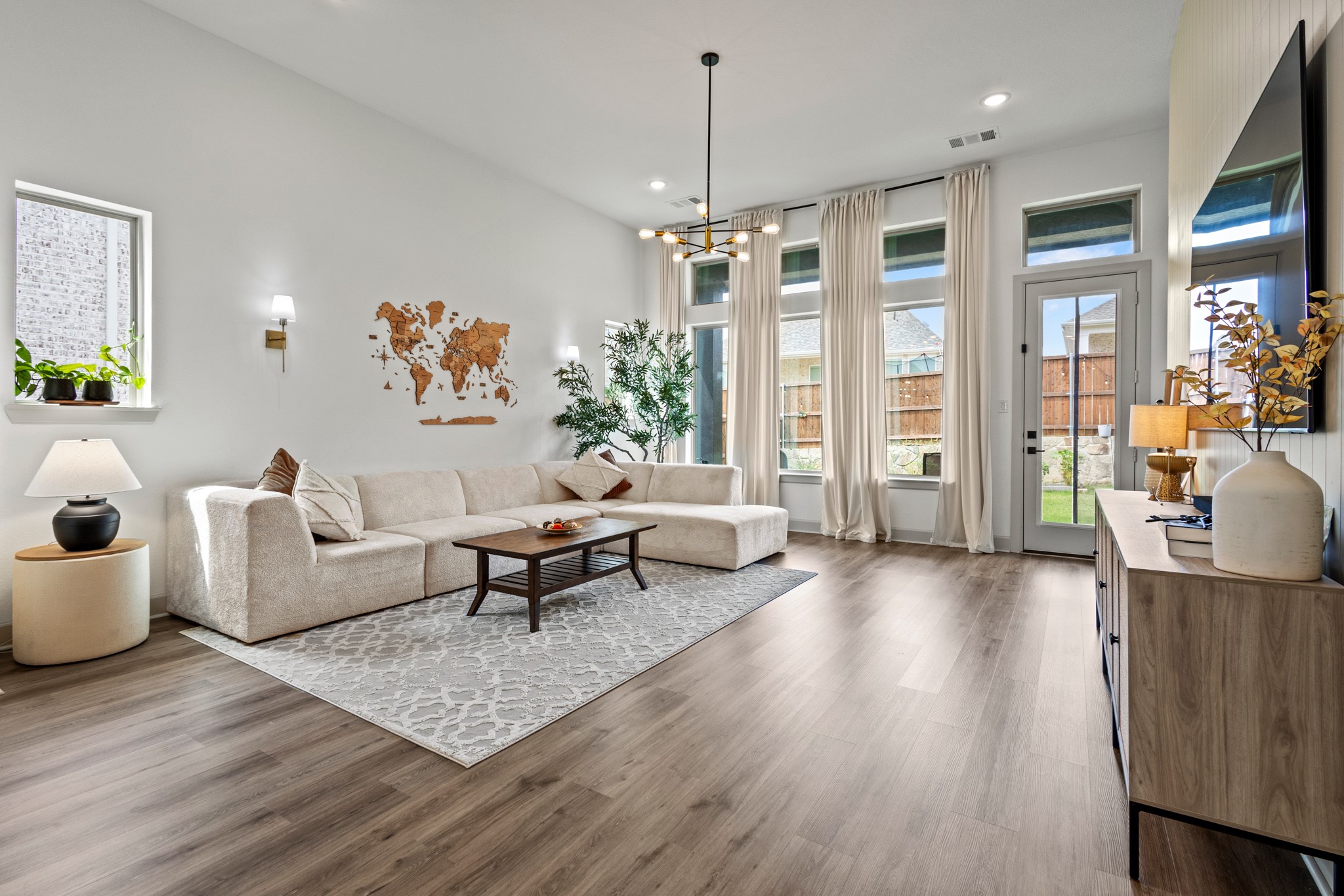 4017 Crepe Myrtle Street