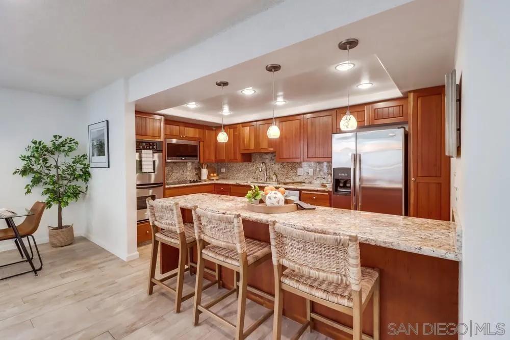 3850 Riviera Dr # 1B