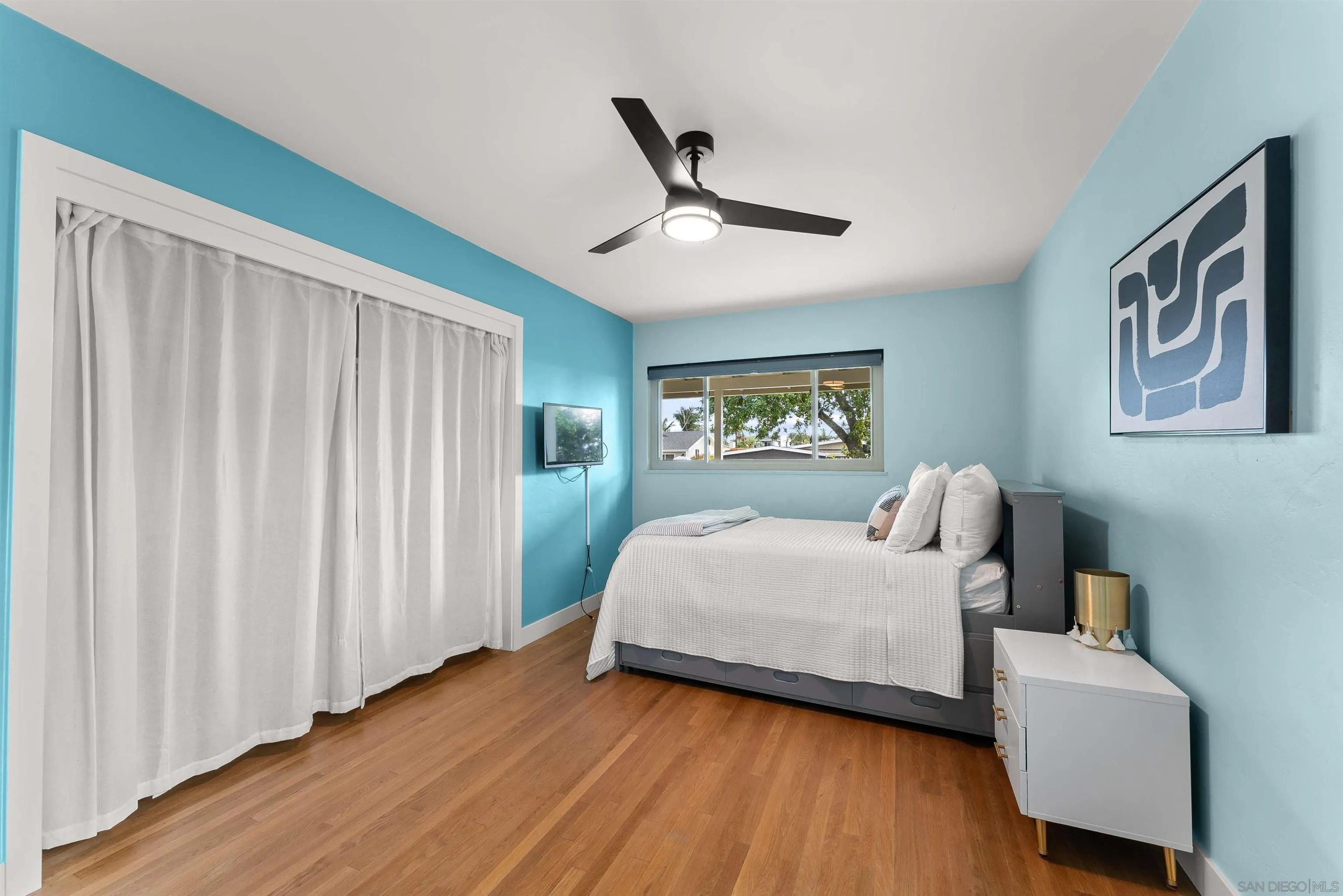 1154 Sapphire Street