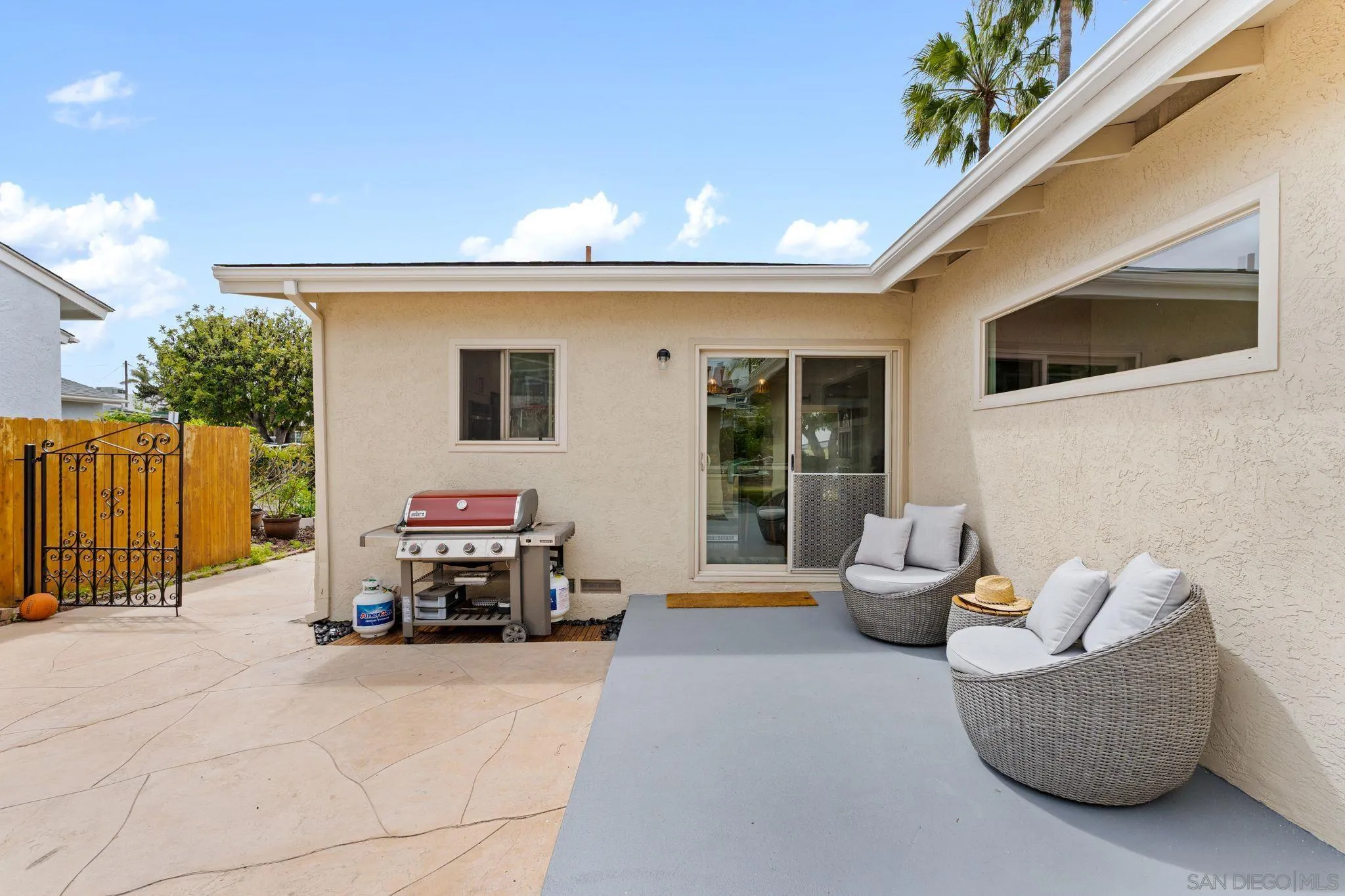 1154 Sapphire Street