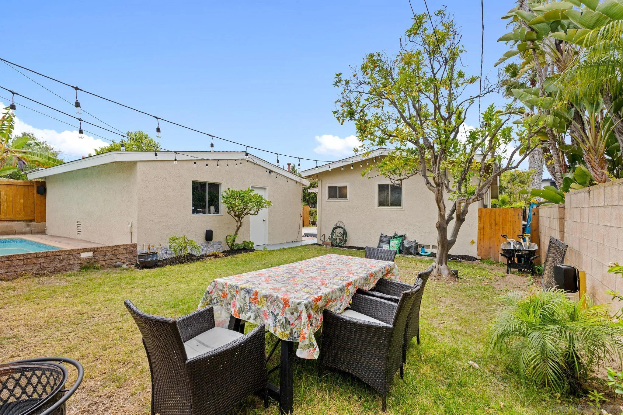 1154 Sapphire Street