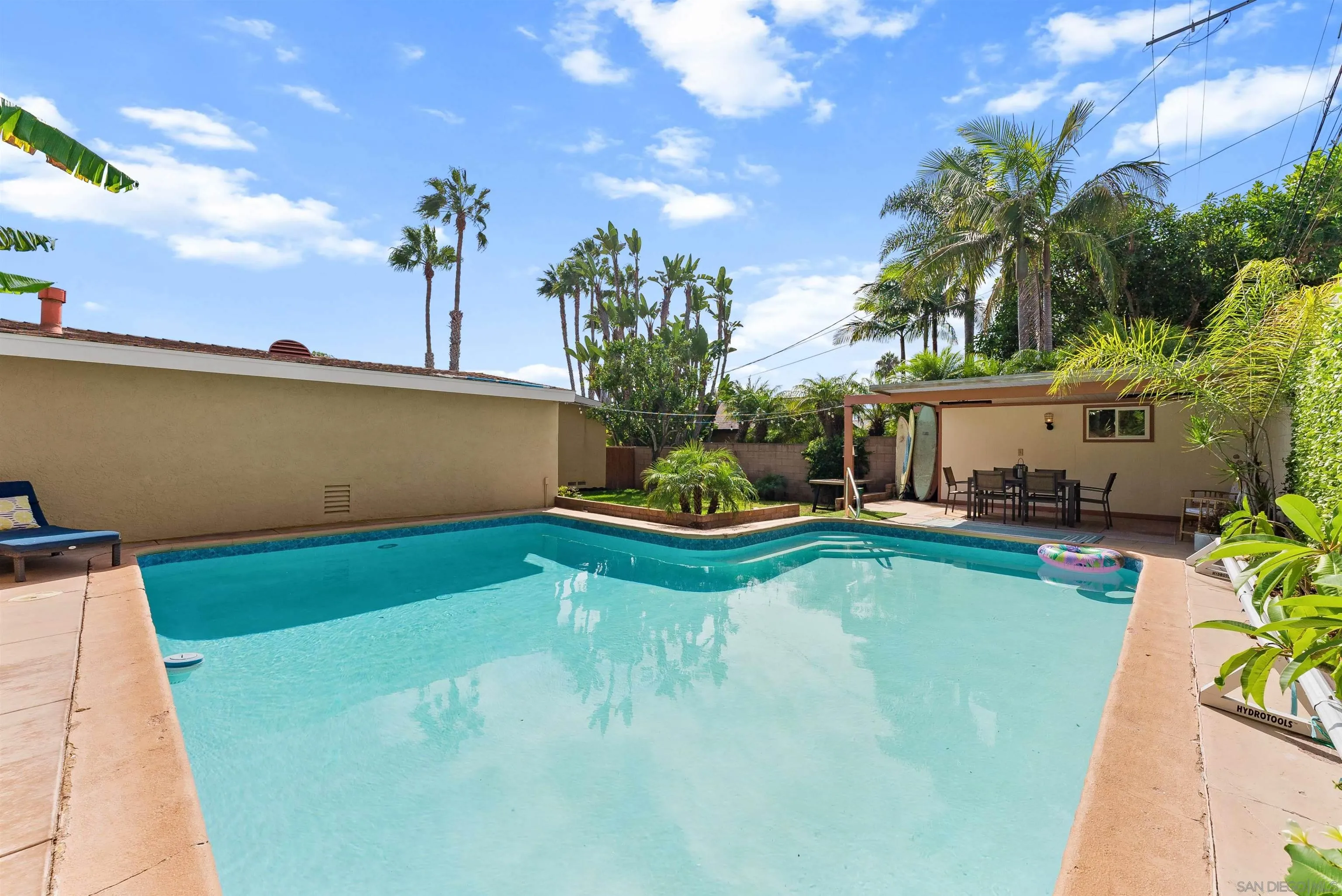 1154 Sapphire Street