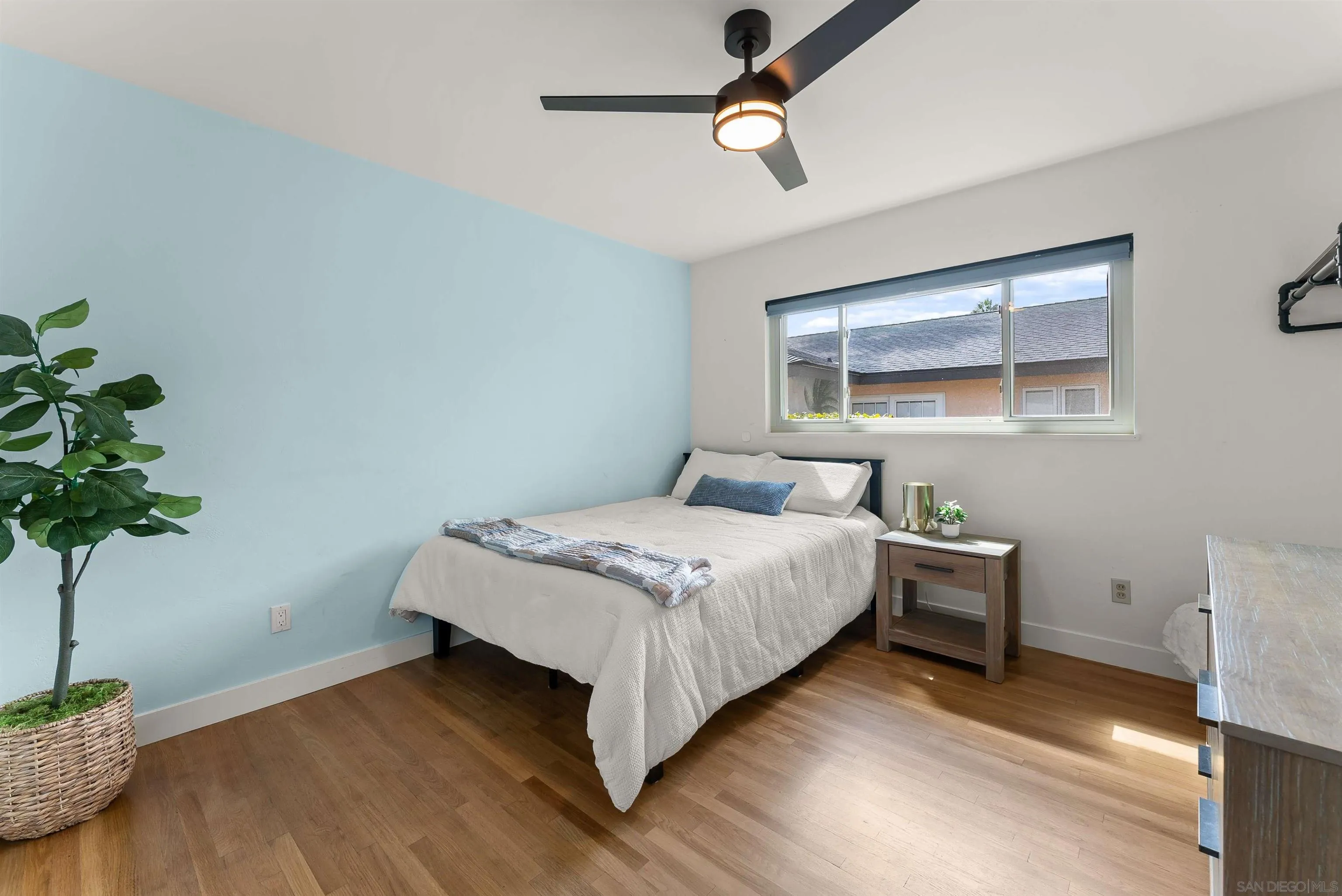 1154 Sapphire Street