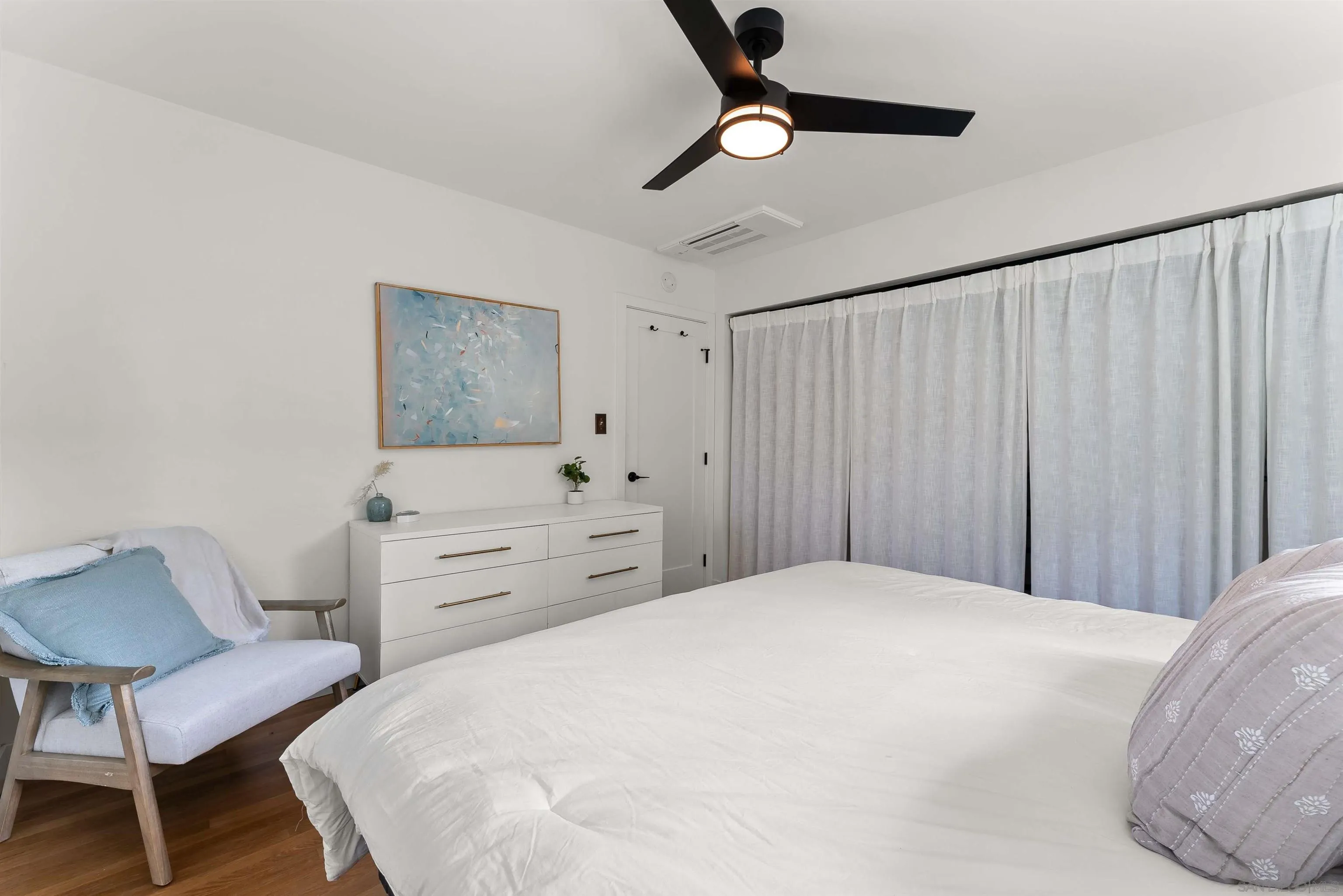 1154 Sapphire Street