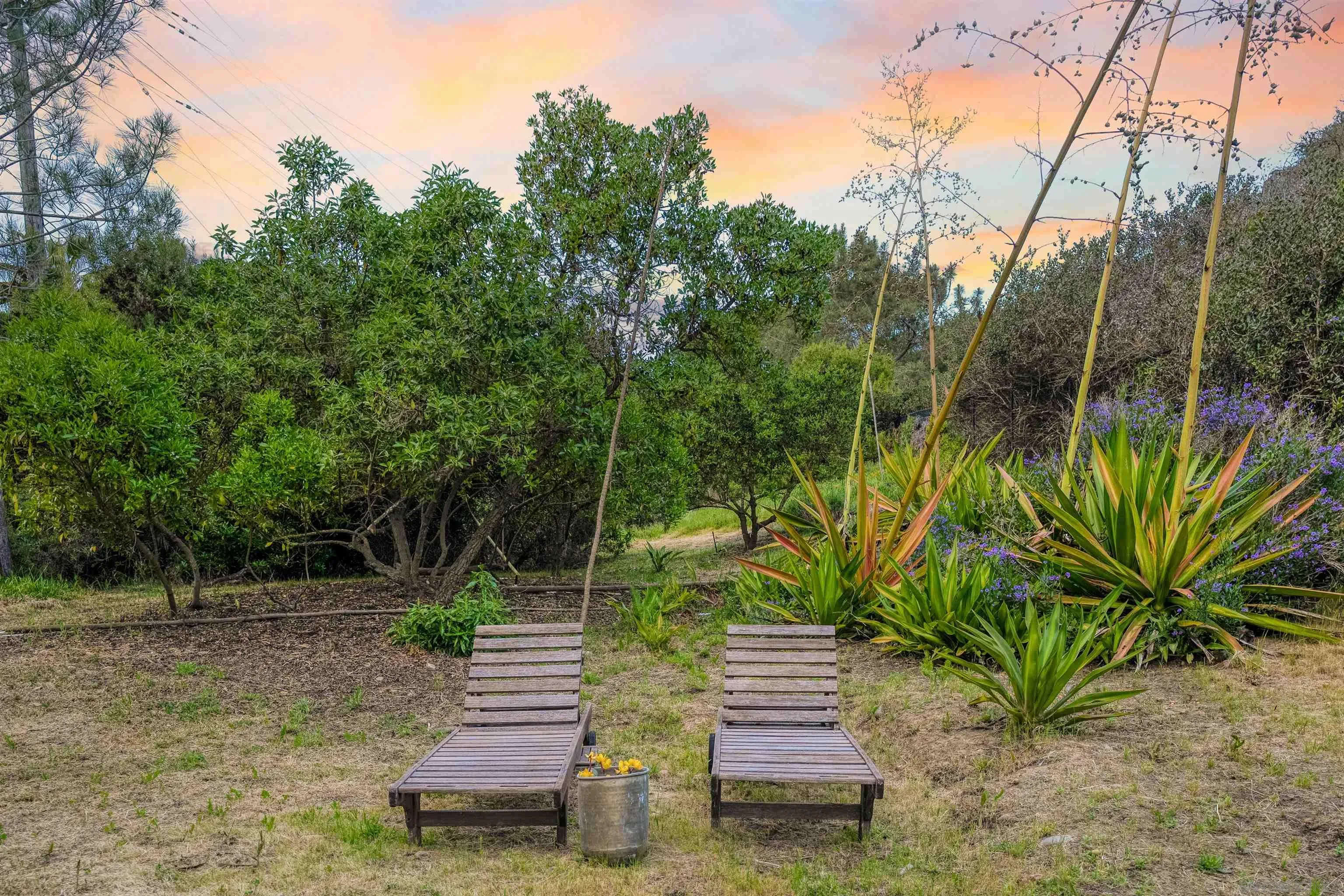 5591 Linda Rosa Ave