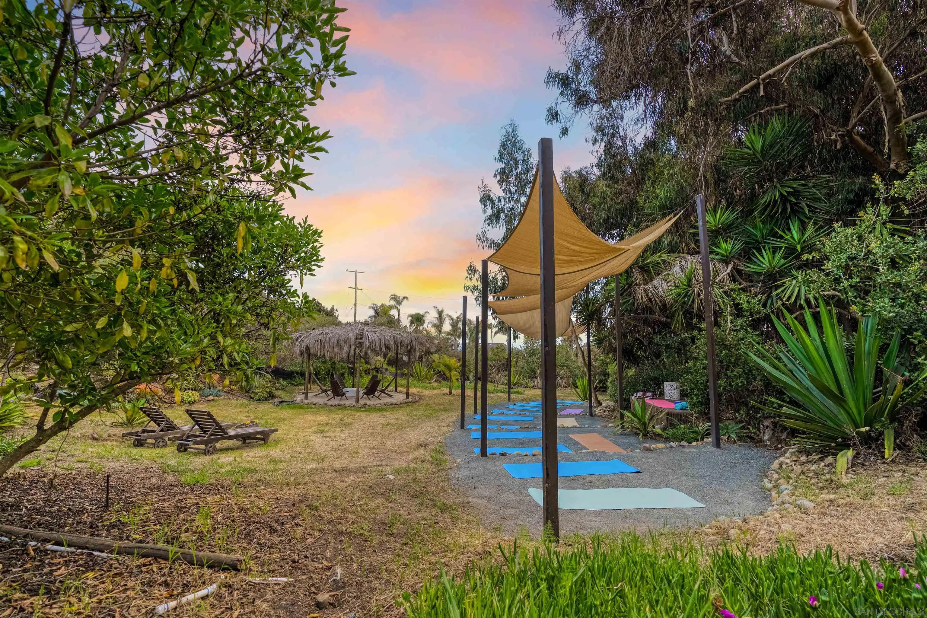 5591 Linda Rosa Ave