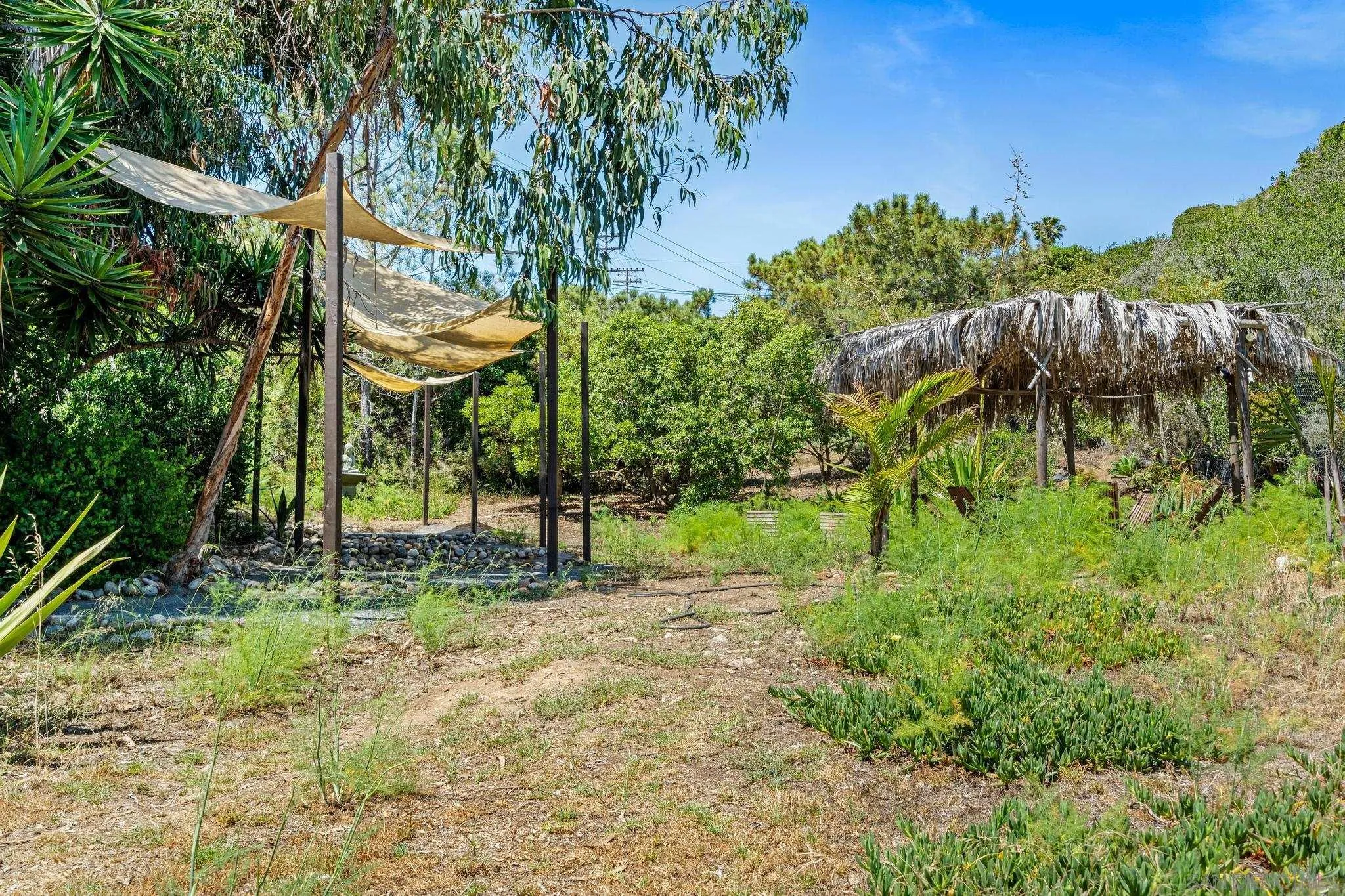 5591 Linda Rosa Ave