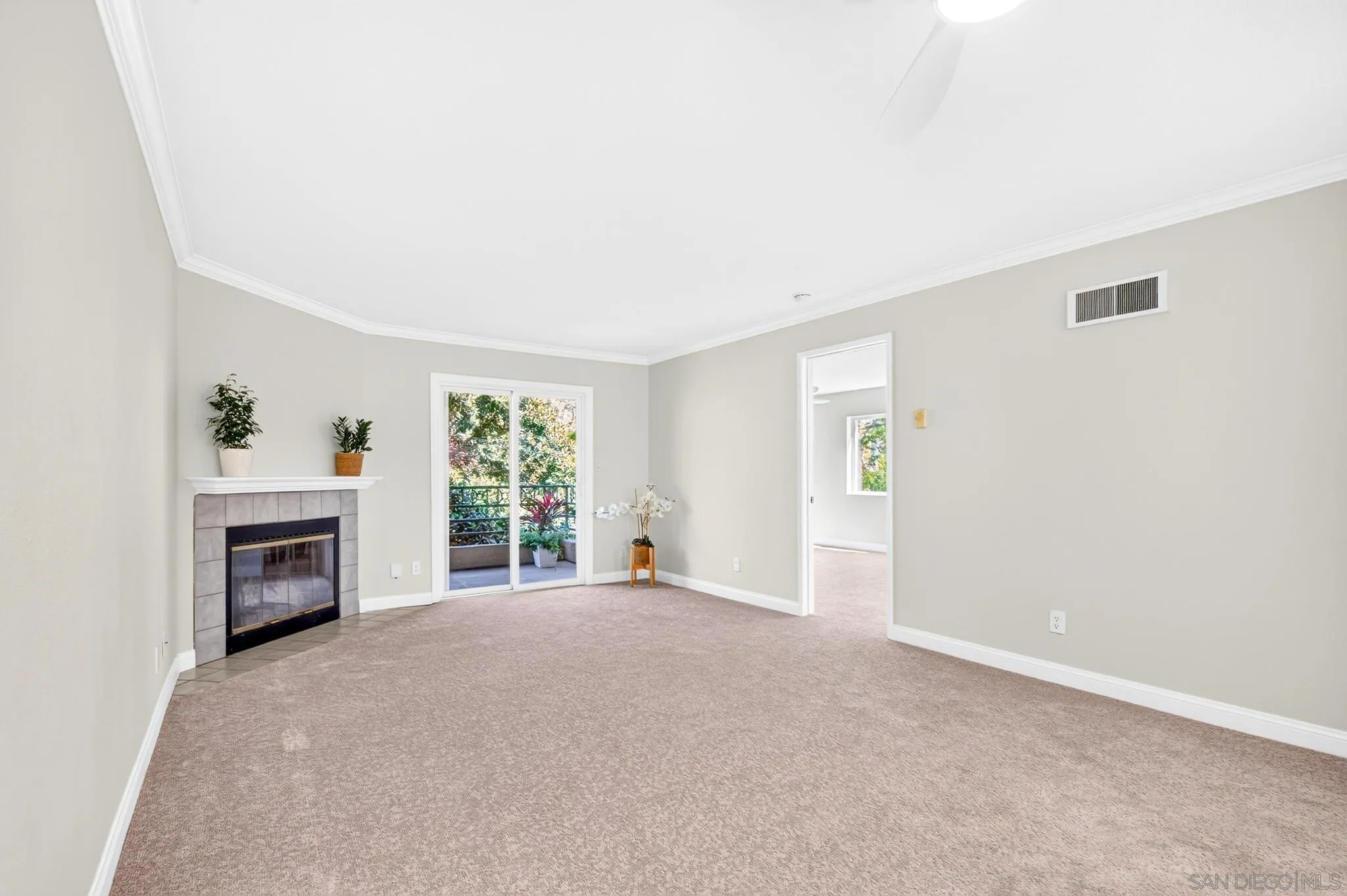 7405 Charmant Dr Unit 1902