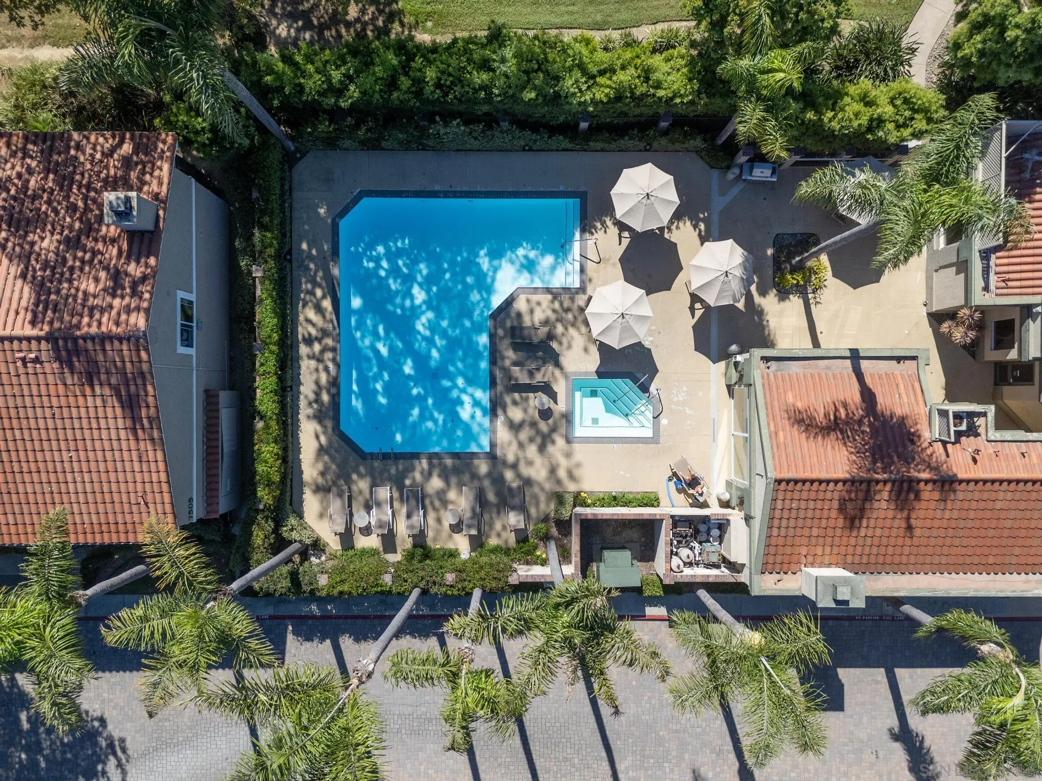 7405 Charmant Dr Unit 1902
