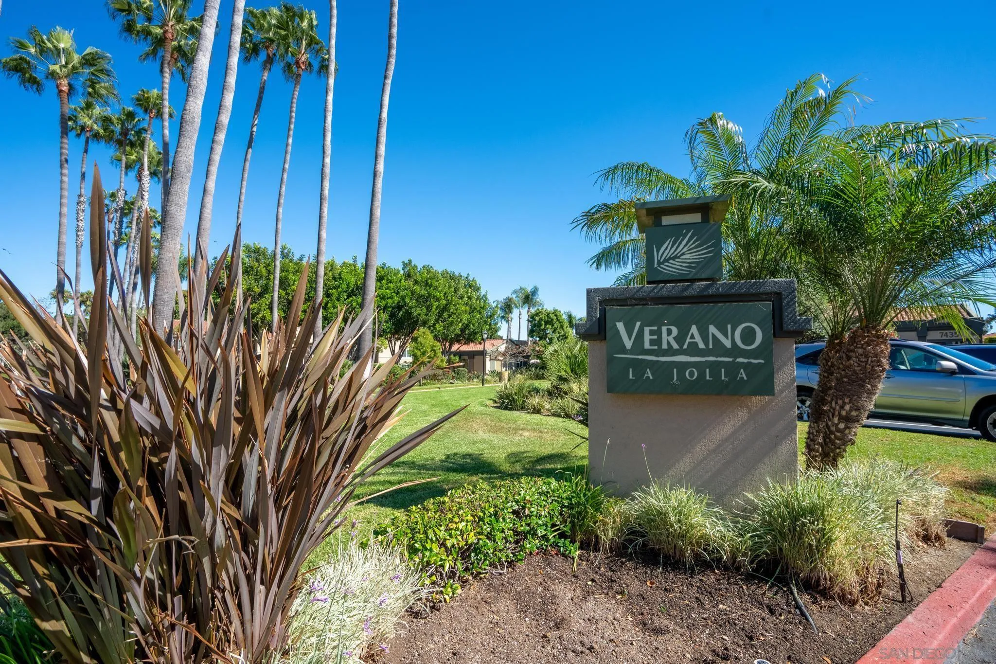 7405 Charmant Dr Unit 1902