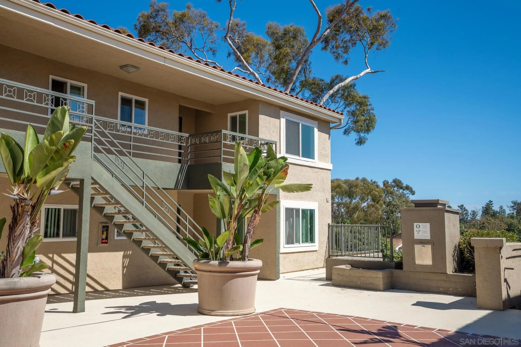 7405 Charmant Dr Unit 1902