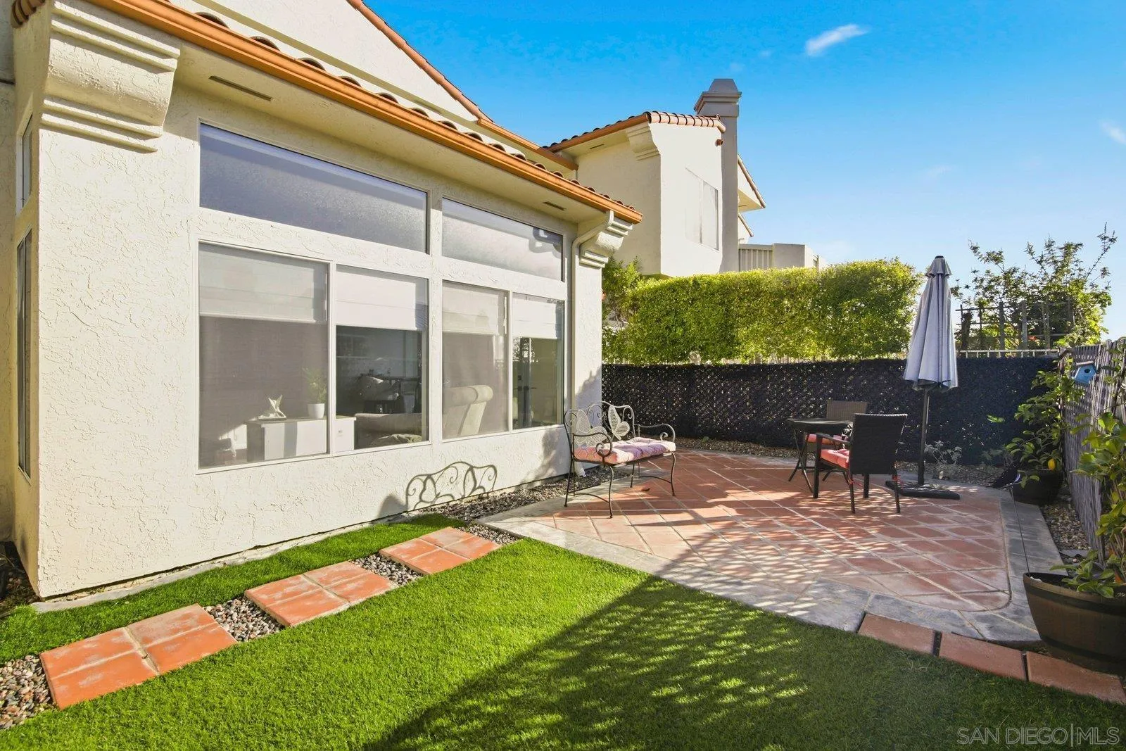 1618 Caminito Solidago