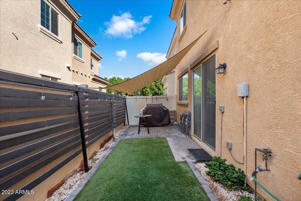 1367 S COUNTRY CLUB Drive, 1089
